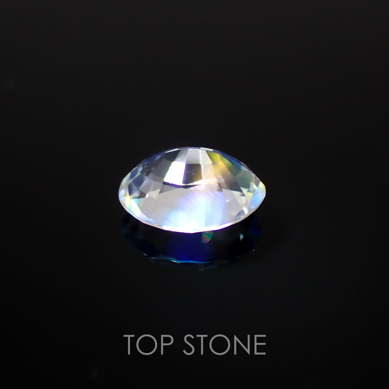 レインボームーンストーン(アンデシンラブラドライト) マダガスカル産 ルース 0.88ct[210310395]7.1×5.8mm前後