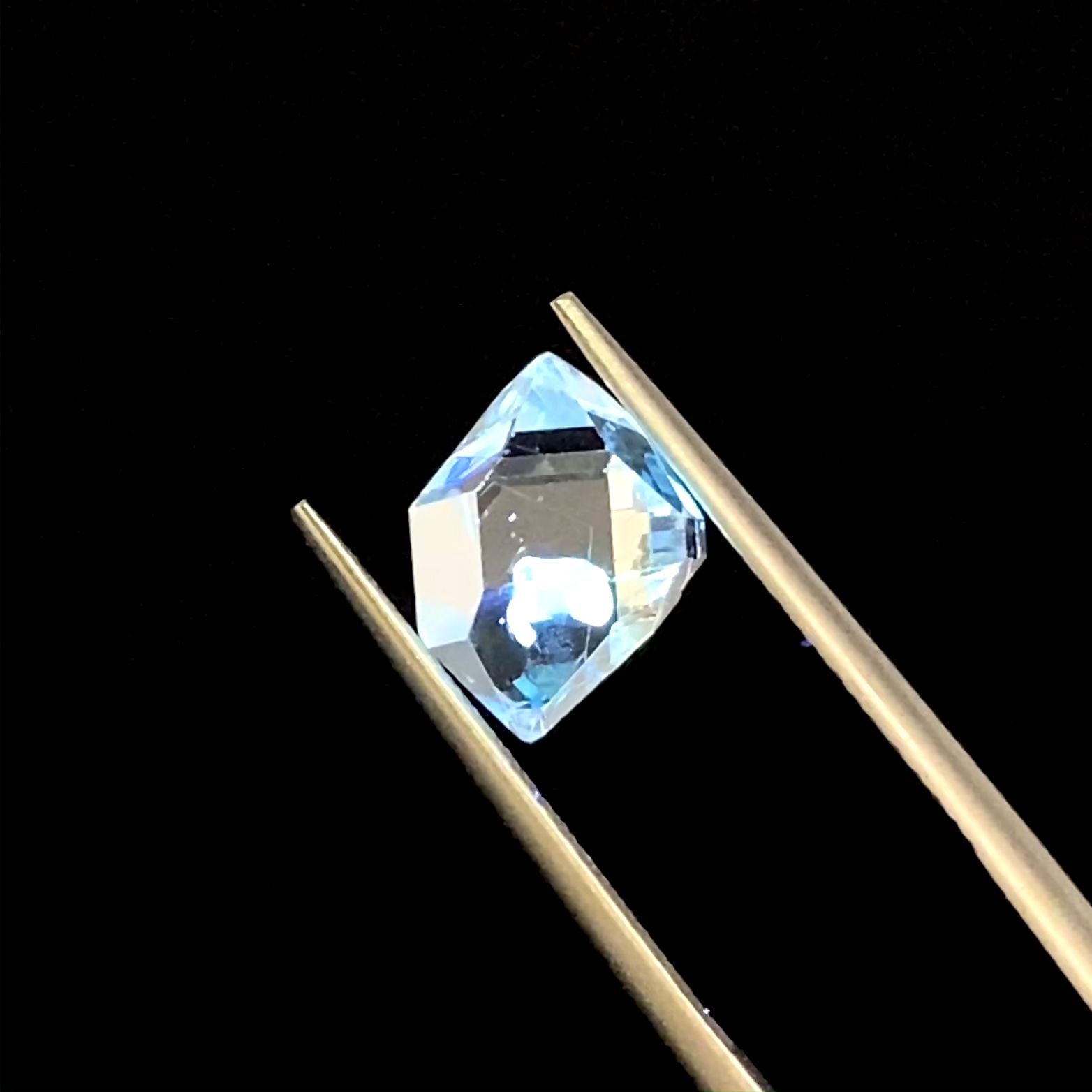 オイルインクォーツ 原石 パキスタン産 2.77ct[220917685]11x8.6mm前後