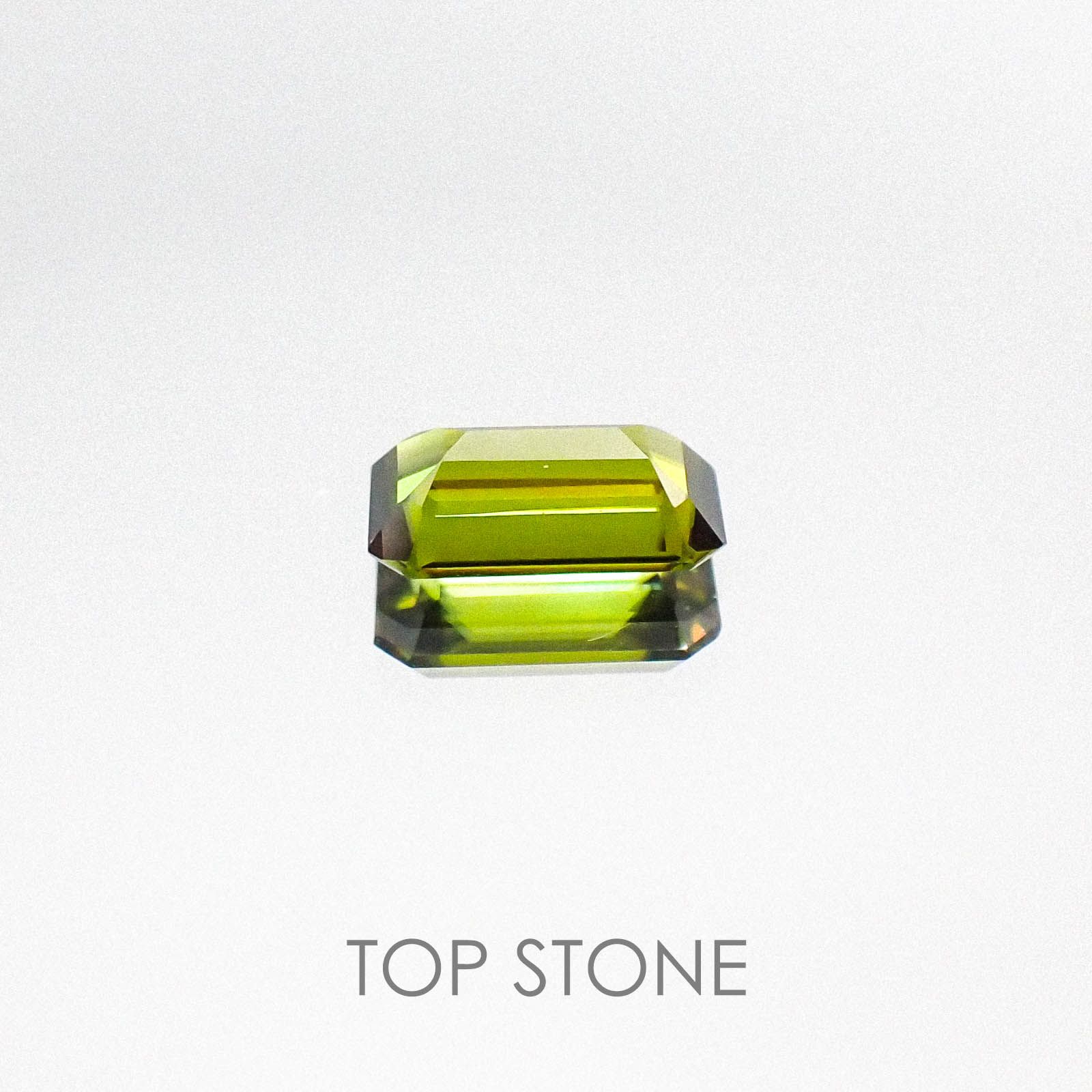 スフェーン パキスタン産 ルース 0.82ct[20084497]7.4×4.2mm前後