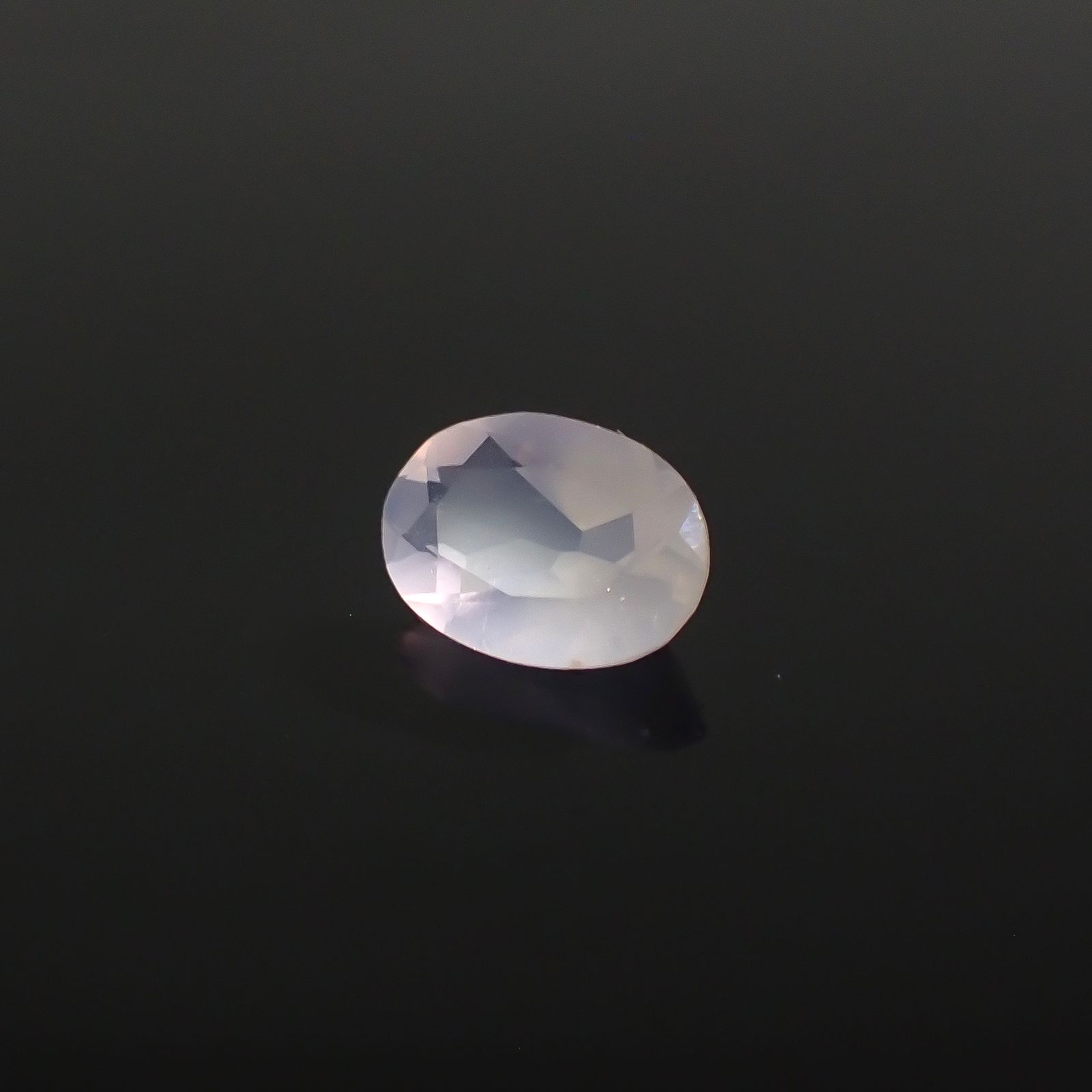 ムーンストーン(宝石名オーソクレース)インド/スリランカ産 0.62ct 識別済[240527729]7x5mm前後 | TOP  STONE(トップストーン)