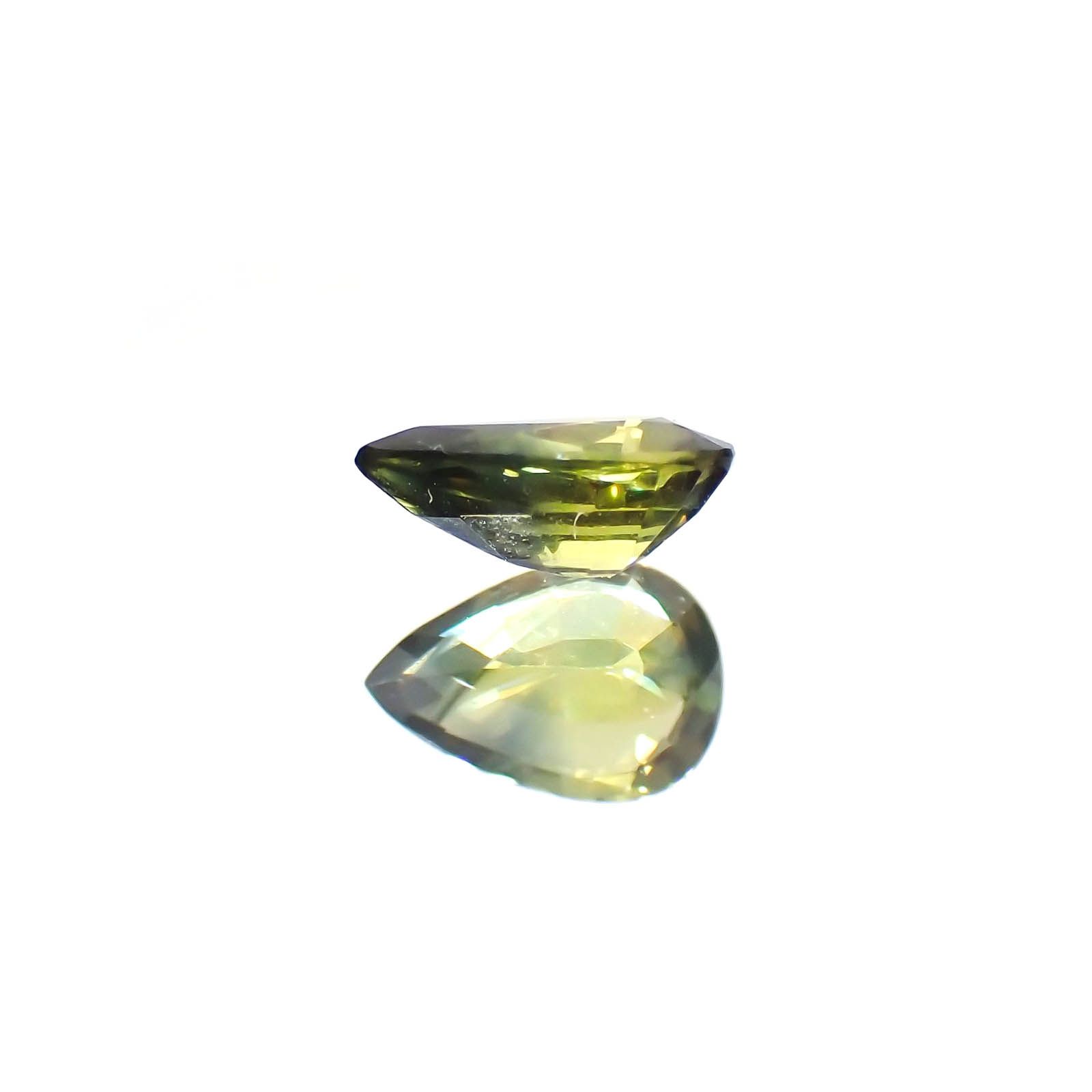 バイカラーサファイア(宝石名サファイア)マダガスカル/オーストラリア産 0.46ct 識別済[250114843]6x4mm前後