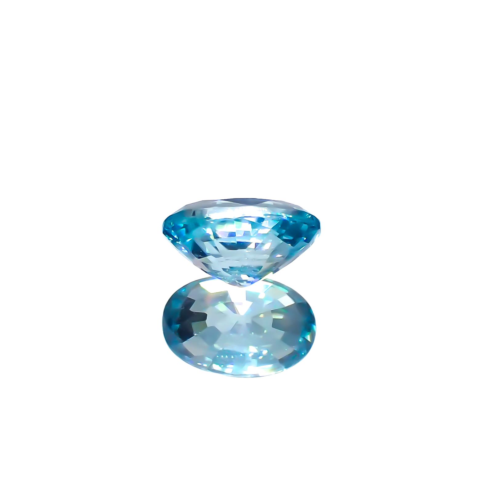 ブルージルコン(宝石名ジルコン)カンボジア産 0.86ct 識別済[230823037]6.1x4mm前後