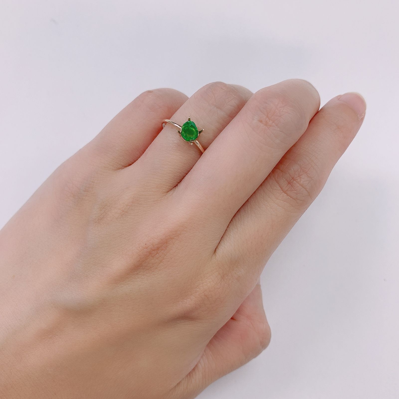 デマントイドガーネット 原石スライス(宝石名デマントイド・ガーネット) 0.26ct 識別済[210912778]5×4.1mm前後