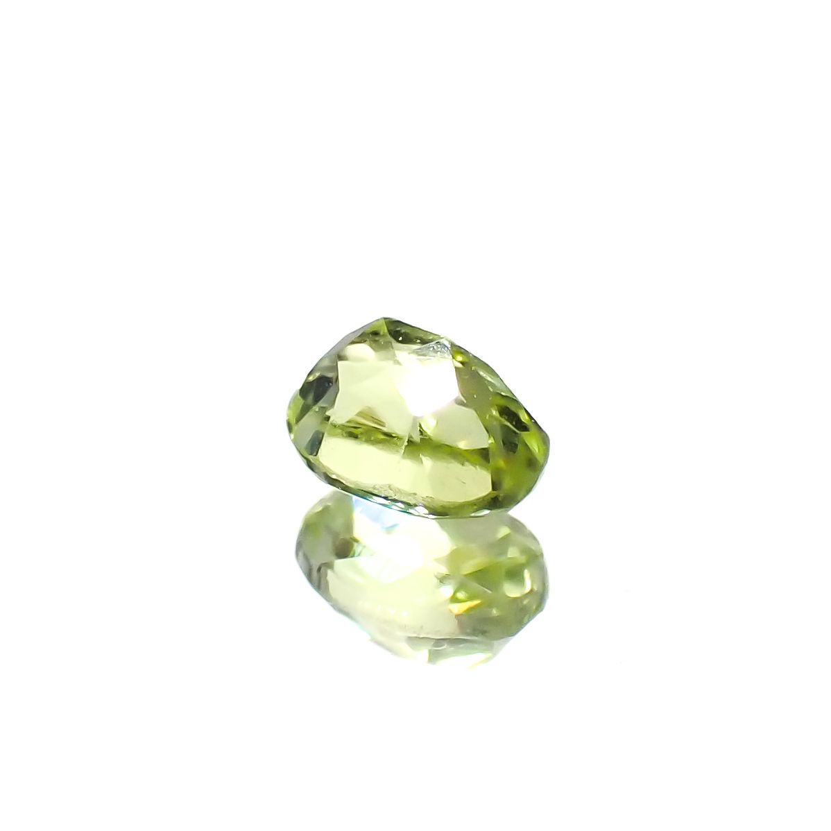 パロットクリソベリル(宝石名クリソベリル)インド産 0.26ct 識別済[231225178]4.1x3mm前後