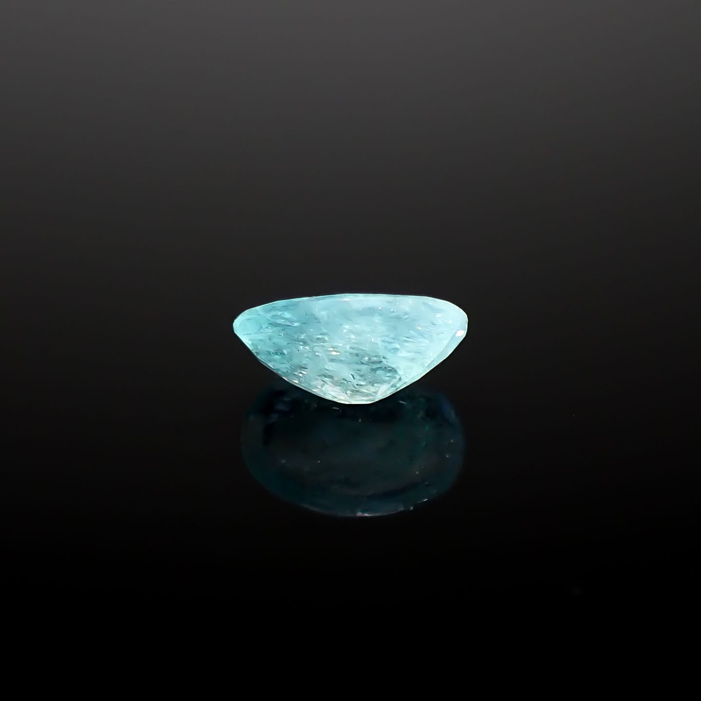 パライバトルマリン モザンビーク産 0.70ct[240928771]7.1x4.9mm前後