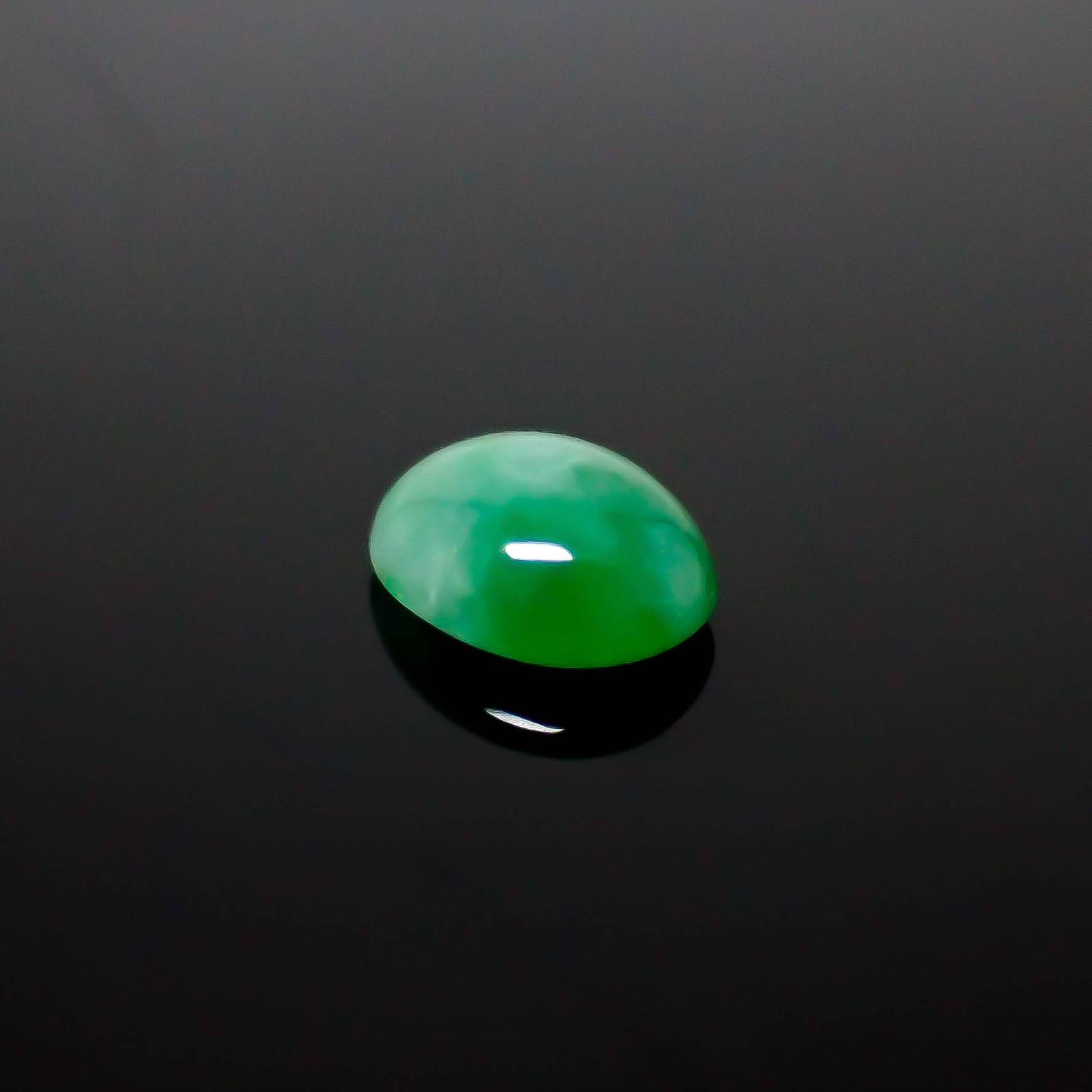 翡翠 ビルマ産 0.56ct [250430307]5.9x4.7mm前後