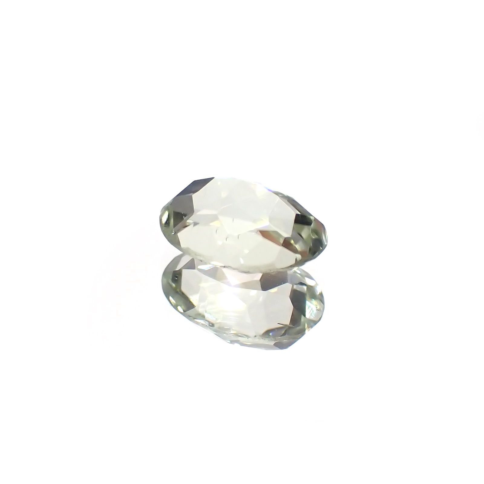 シリマナイト(宝石名シリマナイト)インド産 識別済 1.39ct / 8.1x6mm前後 [221018461]