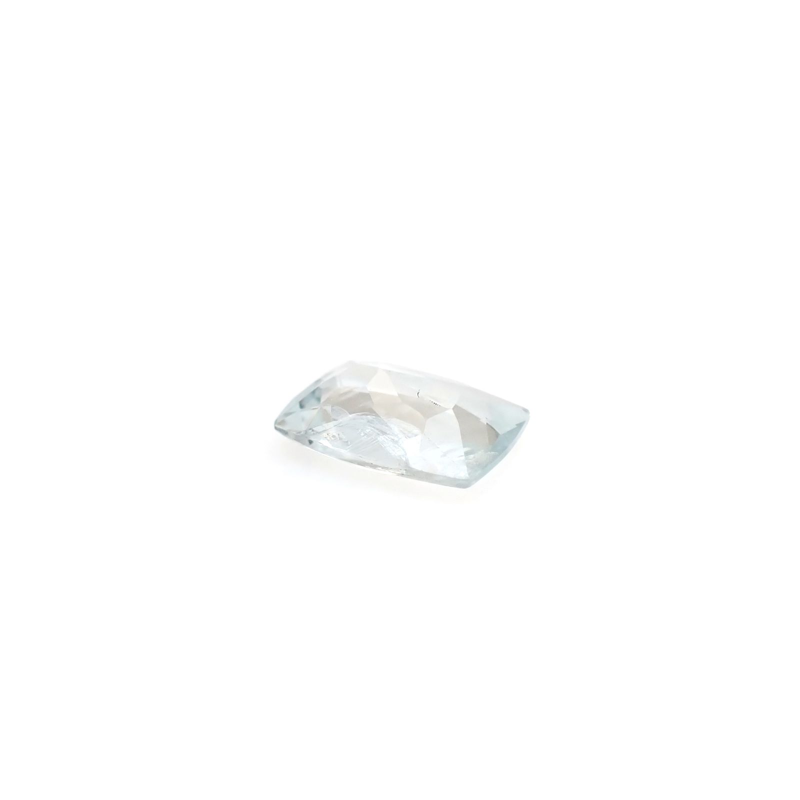 レインボーアクアマリン ブラジル産 1.58ct [250330151]9.4x6
