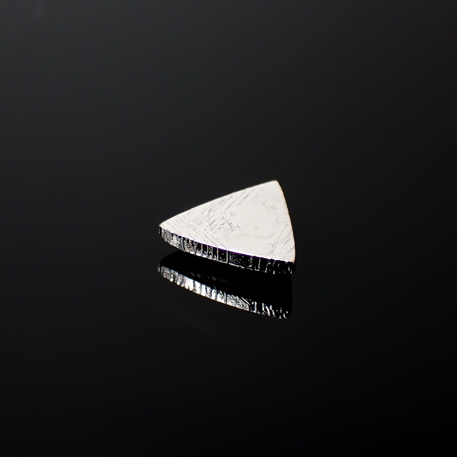 ムオニナルスタ隕石 発見地:スウェーデン 6.33ct[240125794]10.7x11mm前後