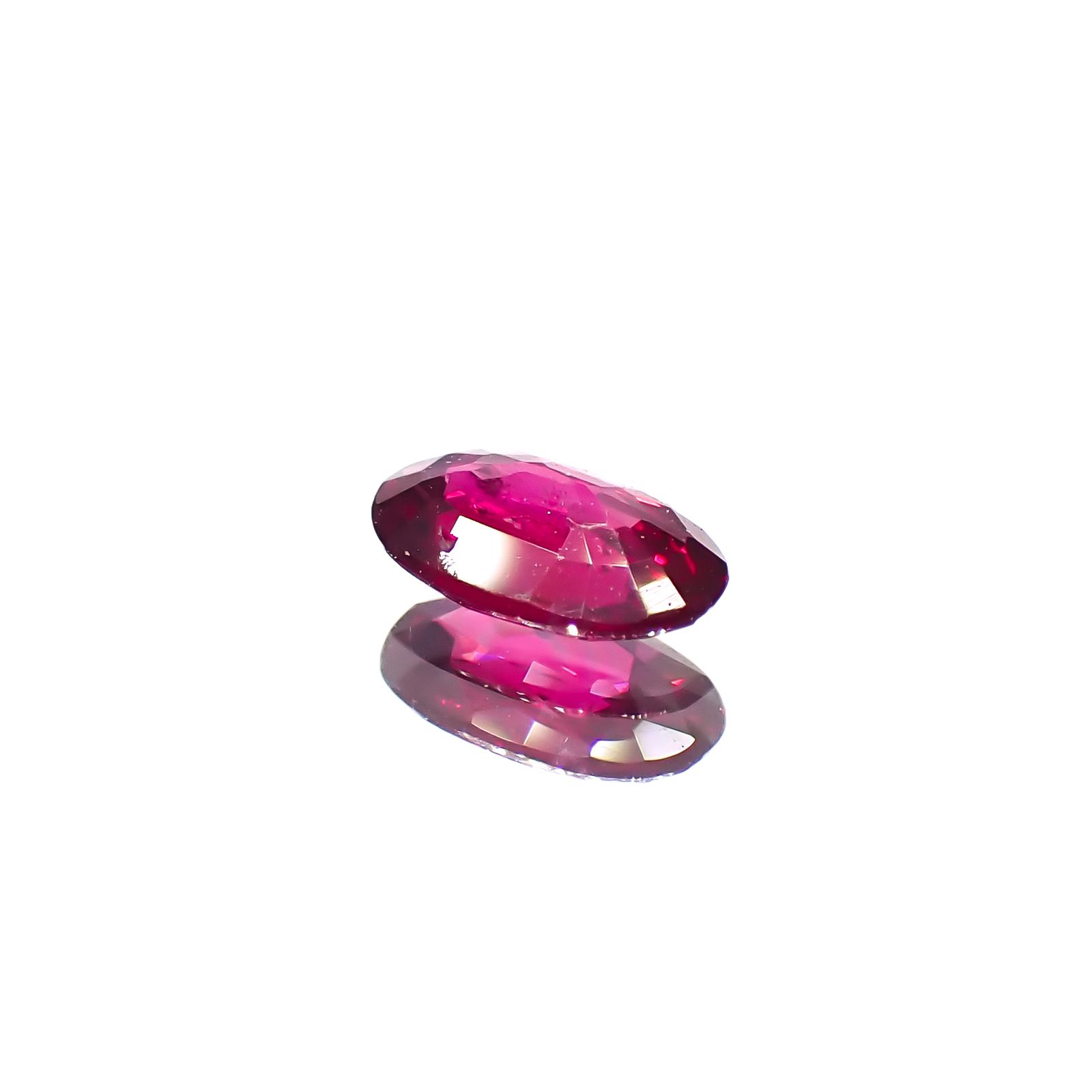 ルビー 非加熱 ビルマ産 0.25ct[240628043]5.1x3mm前後
