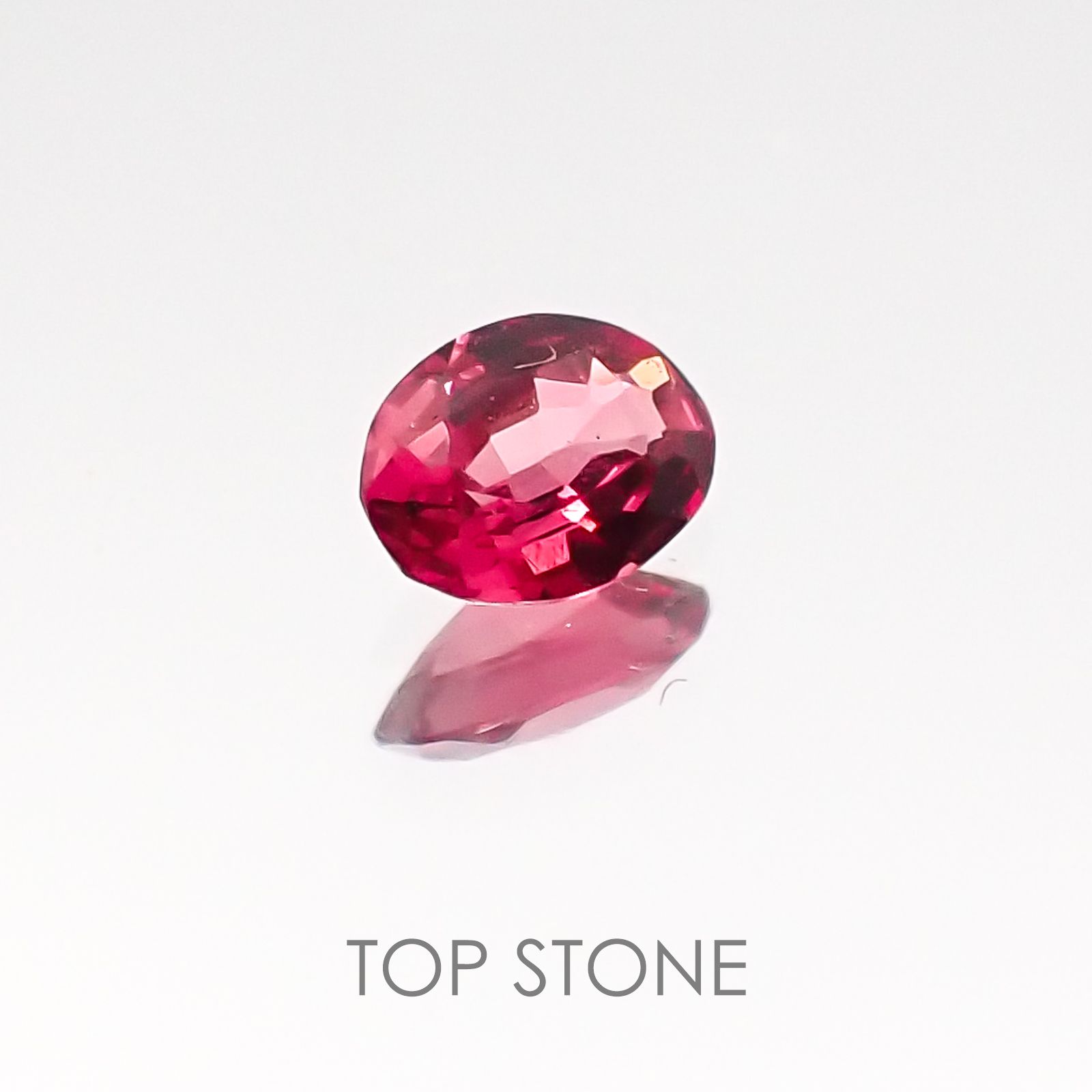 レッドスピネル タンザニア産 ルース 0.16ct[20117694]4.1×3mm前後