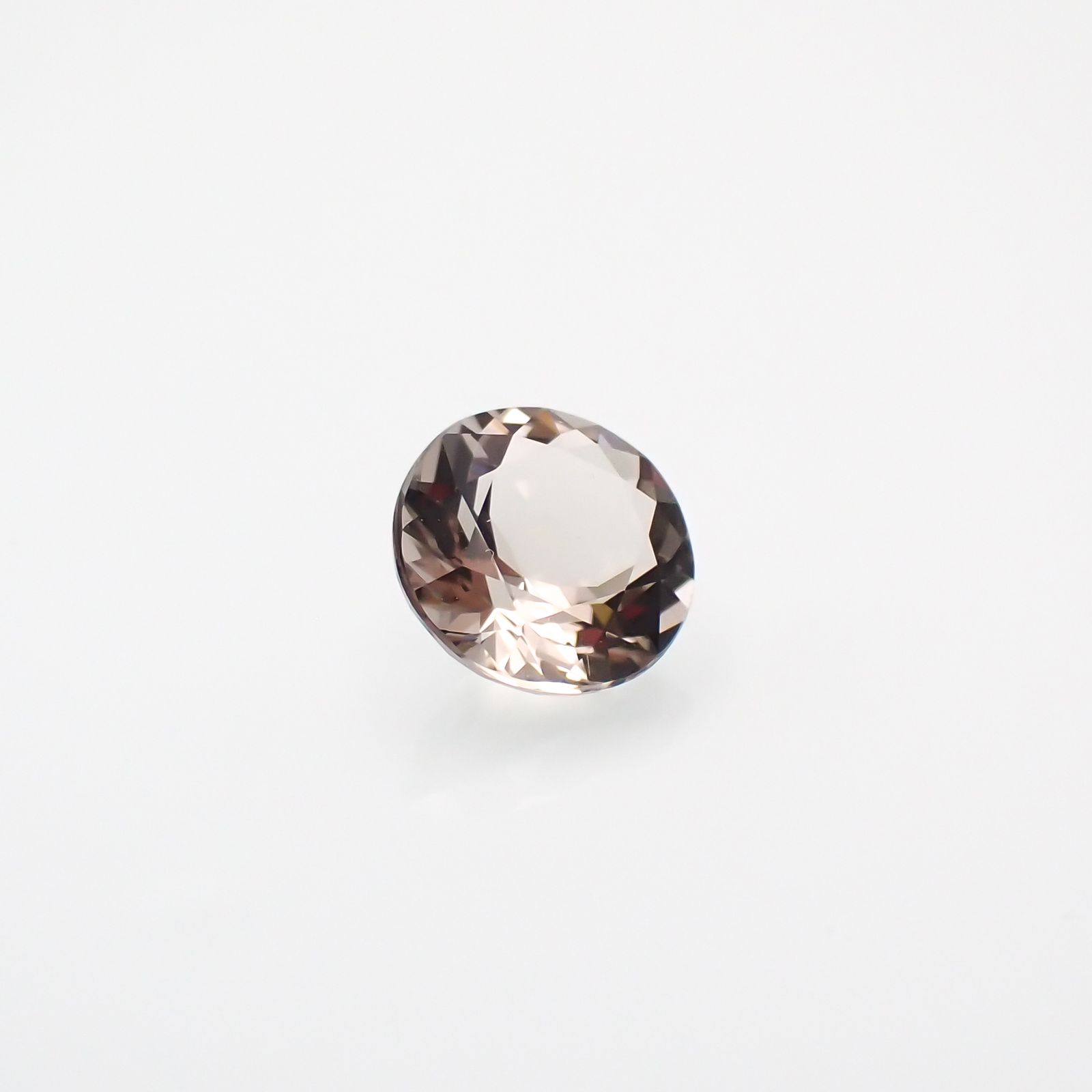 含バリウム・サニディン(宝石名サニディン)ドイツ産 0.61ct 識別済[231224968]5.6x5.6mm前後