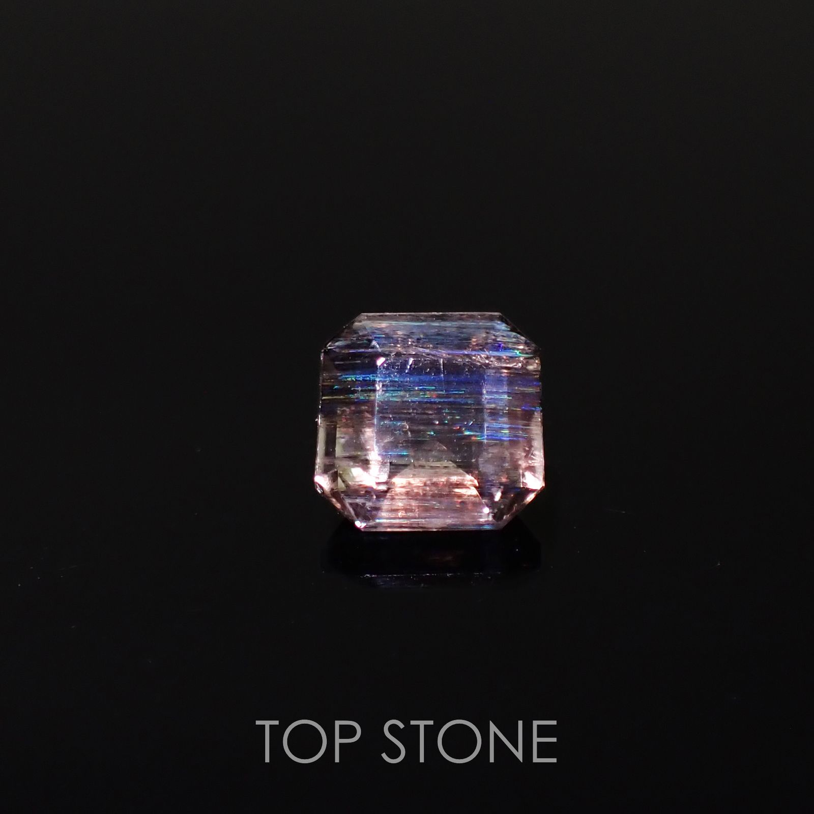 レインボースキャポライト ブラジル産 0.93ct[230320916]6x6mm前後