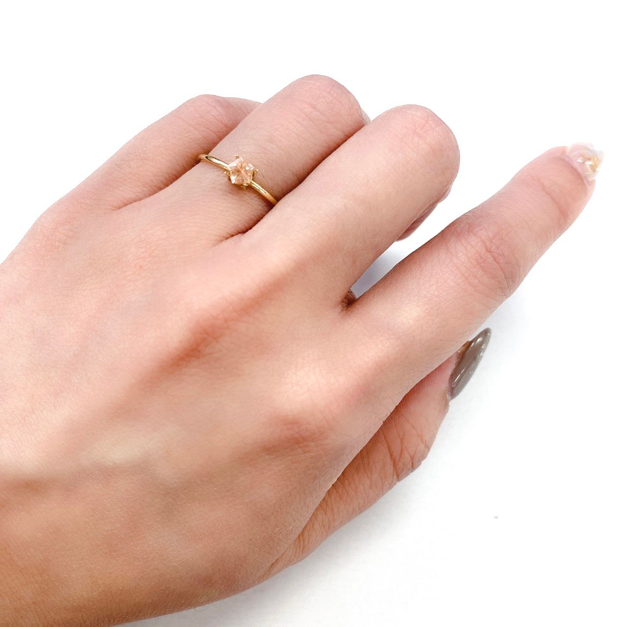 ◇ペンタゴンカット◇オレゴンサンストーンSA アメリカ産 ルース 0.22ct[21059539]4.1×4.1mm前後