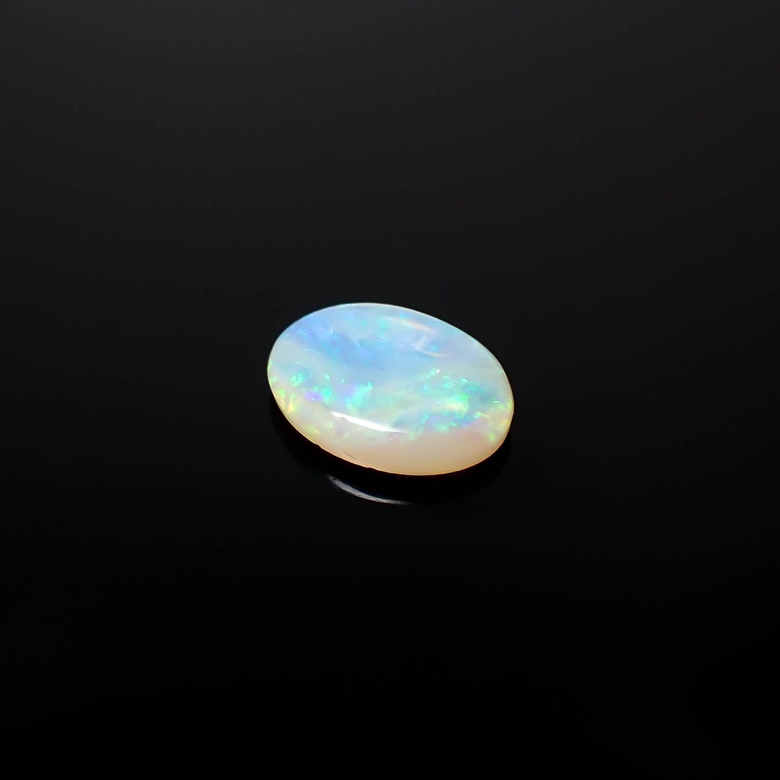 オパール オーストラリア産 0.62ct[240125292]8x6.1mm前後