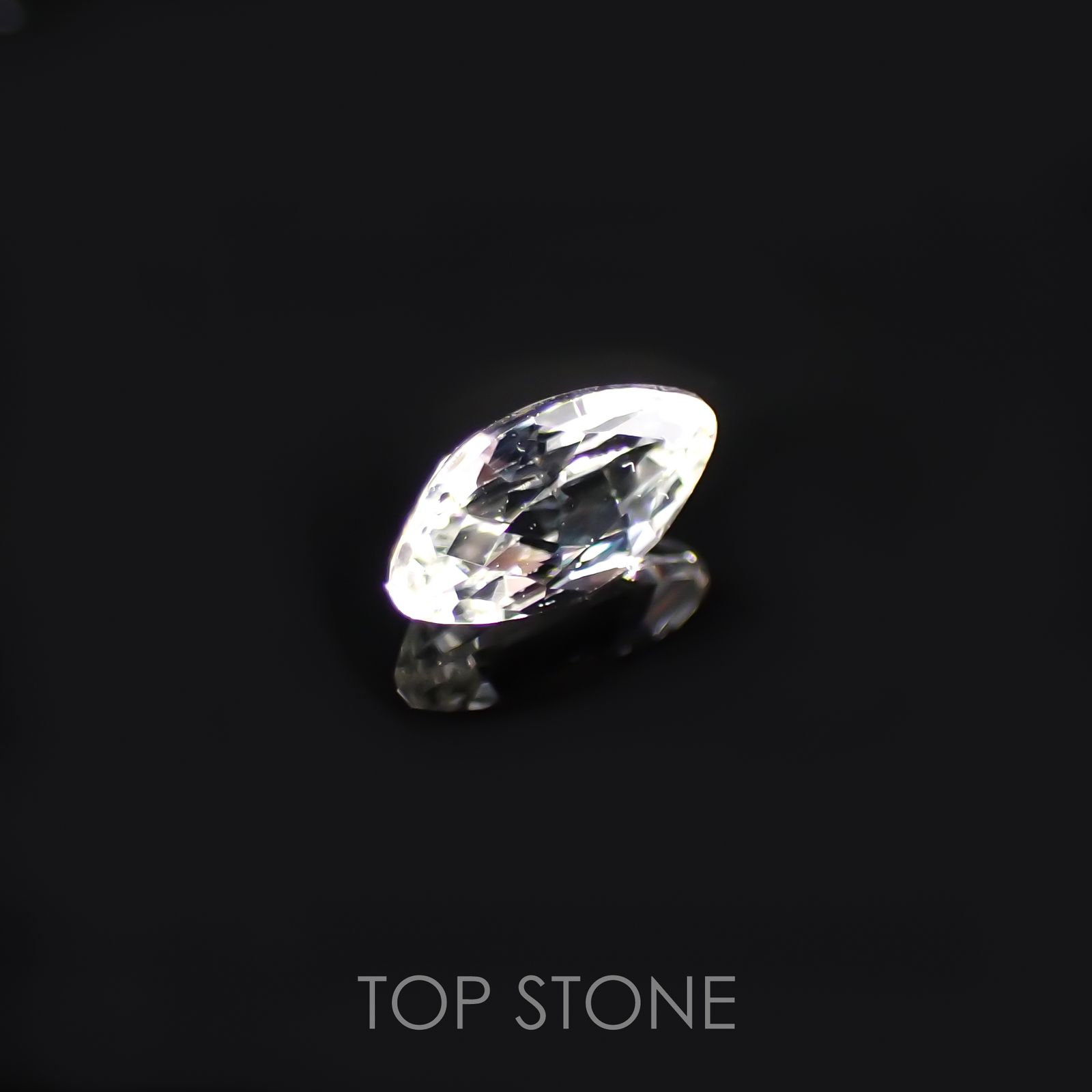 リューコガーネット ビルマ産 ルース 0.21ct[210510768]5×2.1mm前後
