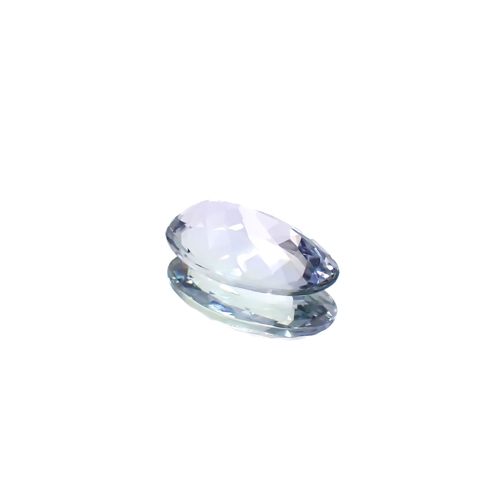 バイカラータンザナイト(宝石名タンザナイト)タンザニア産 1.35ct 識別済[231224649]9.8x5.5mm前後