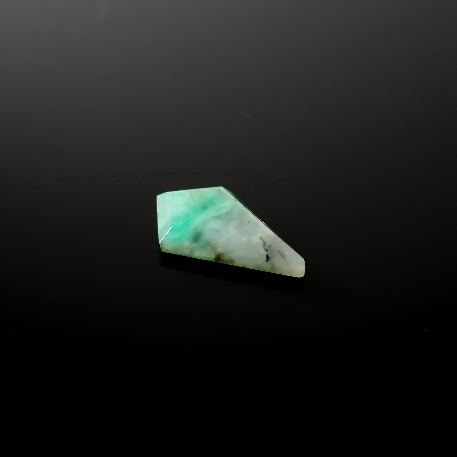 ◇カスタムカット◇エメラルド ブラジル産 2.00ct[240326485]14.5x9.1mm前後