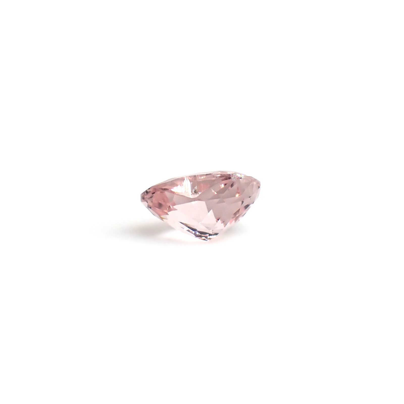 モルガナイト ブラジル産 1.44ct / 6.7x8.6mm前後 [260632305]