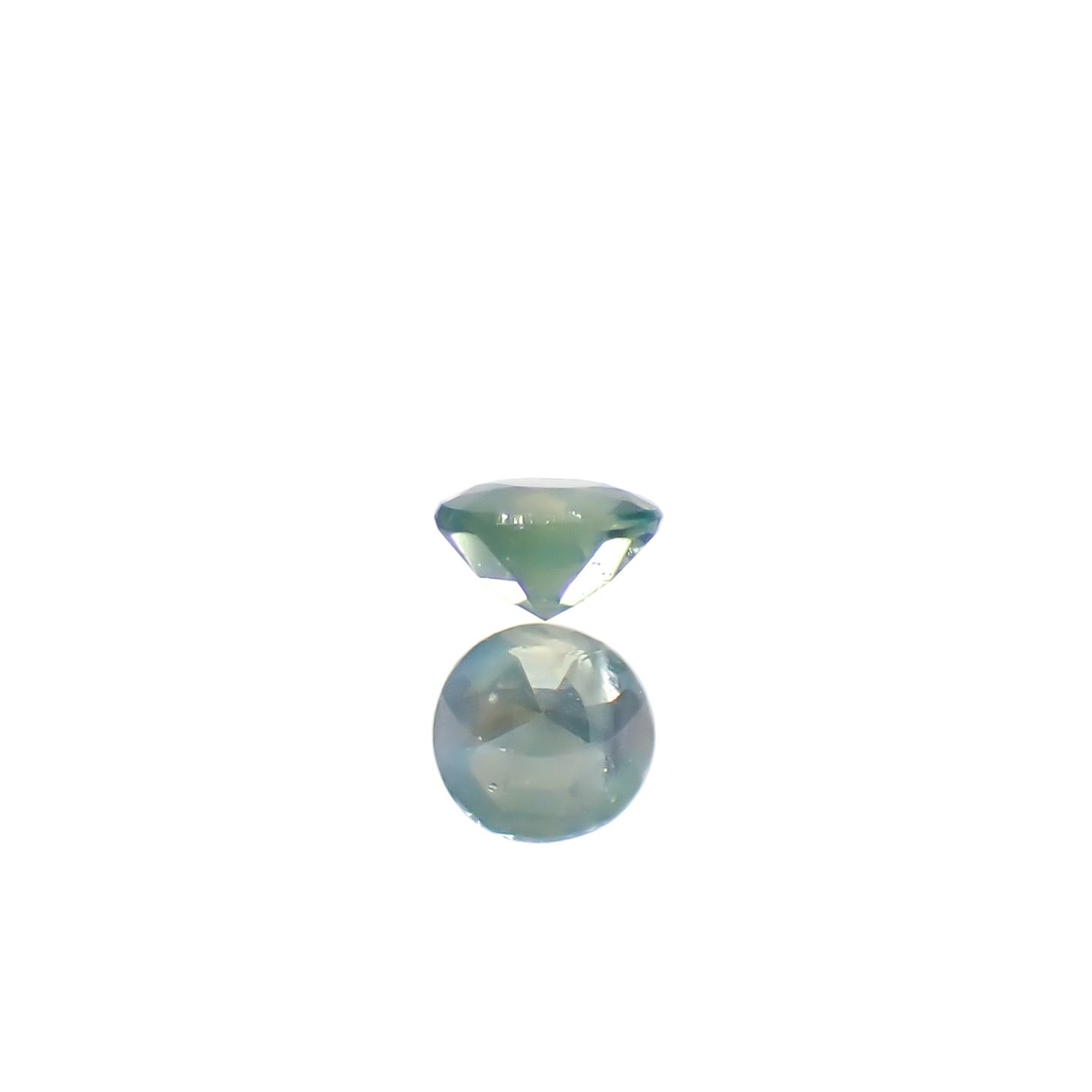 シルキーアレキサンドライト ブラジル産/EmeraldMains社製 0.043ct[240527617]2.2x2.2mm前後