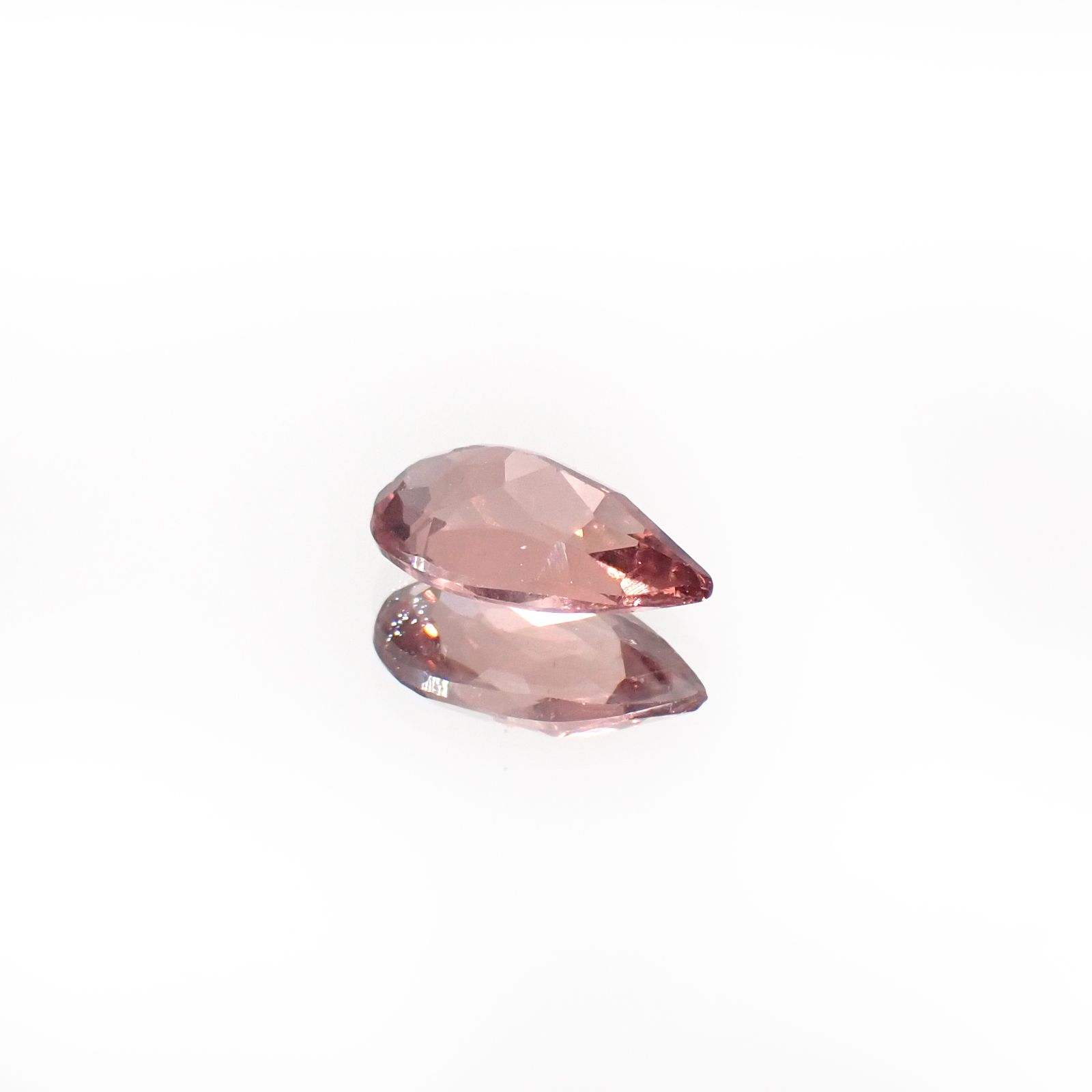 ピンクアパタイト ブラジル産 0.90ct[231224935]8.3x4.9mm前後