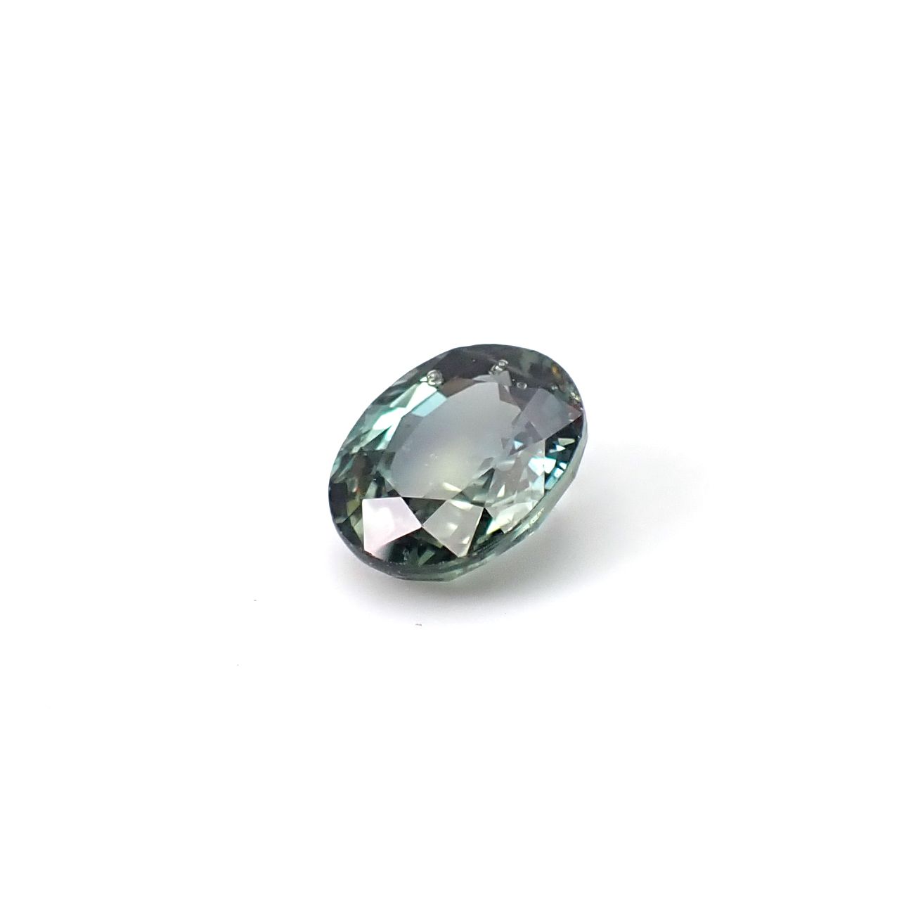サファイア(宝石名サファイア) マダガスカル/スリランカ産 識別済 1.32ct / 7x5.8mm前後 [260112474]