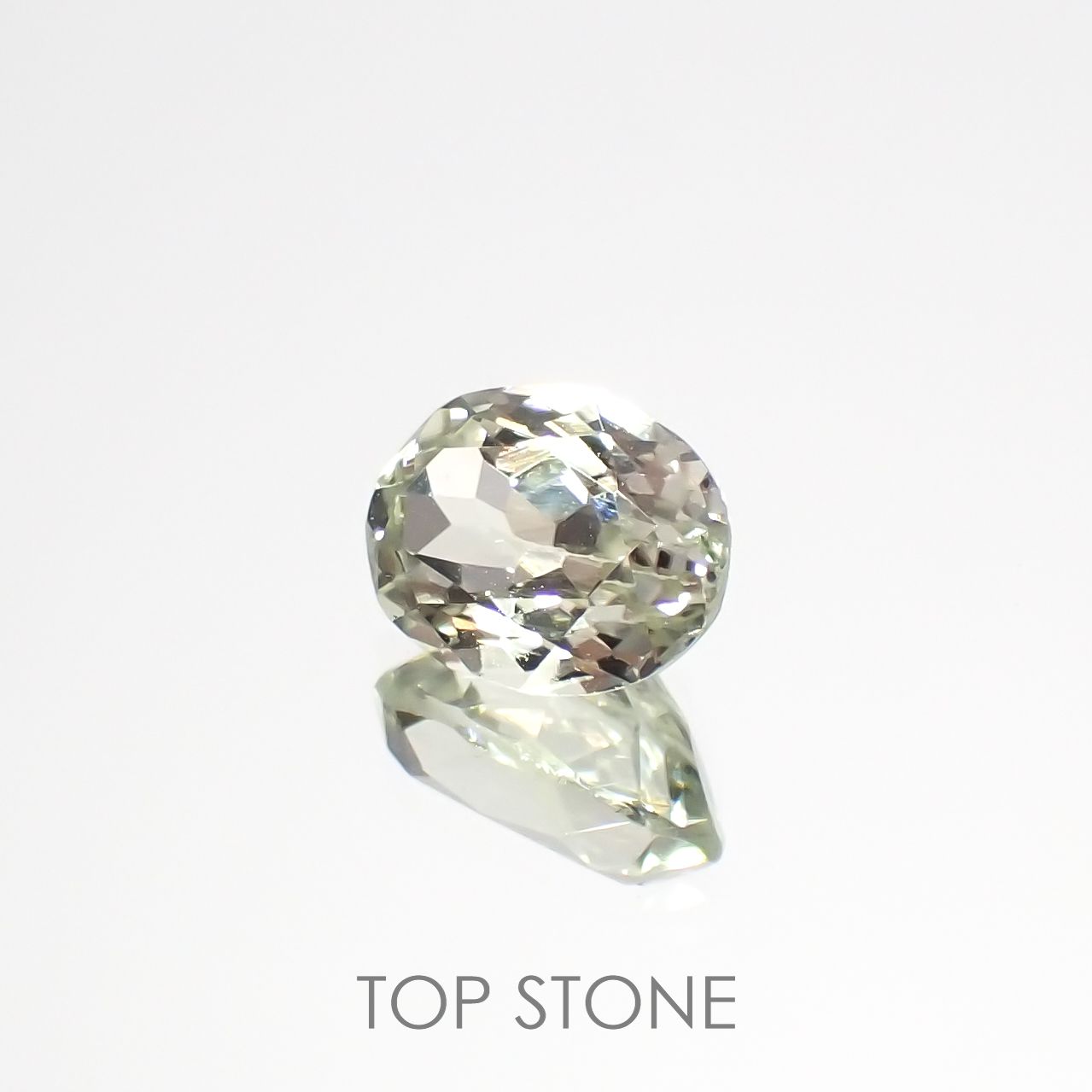 シリマナイト(宝石名シリマナイト)インド産 1.54ct 識別済[221018464]8.1x6.2mm前後