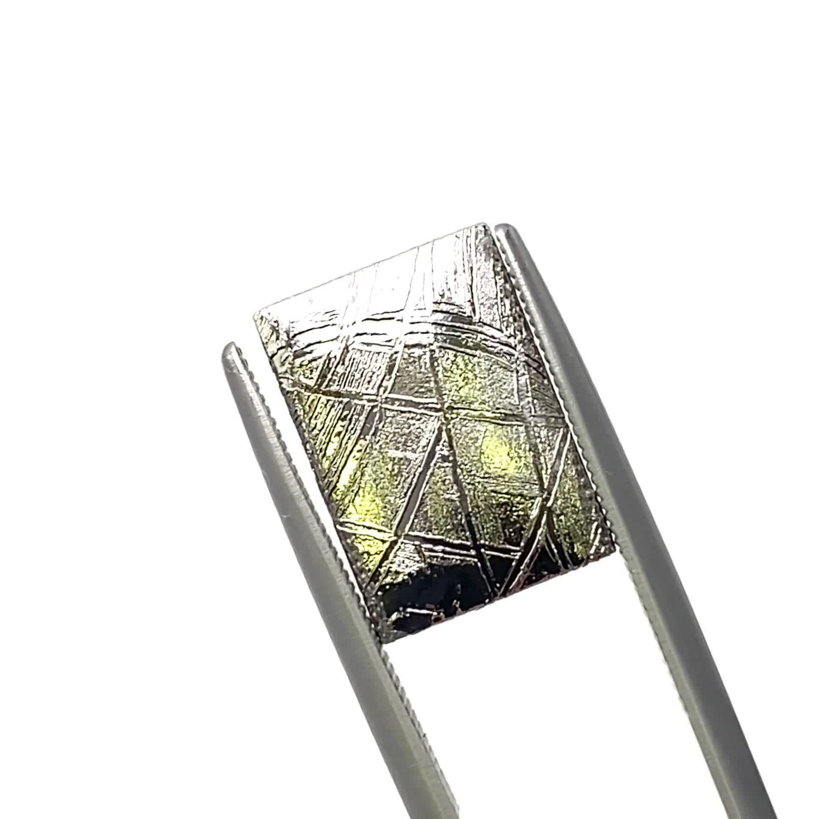 ムオニナルスタ隕石 発見地:スウェーデン 11.95ct / 13.8x9.8mm前後