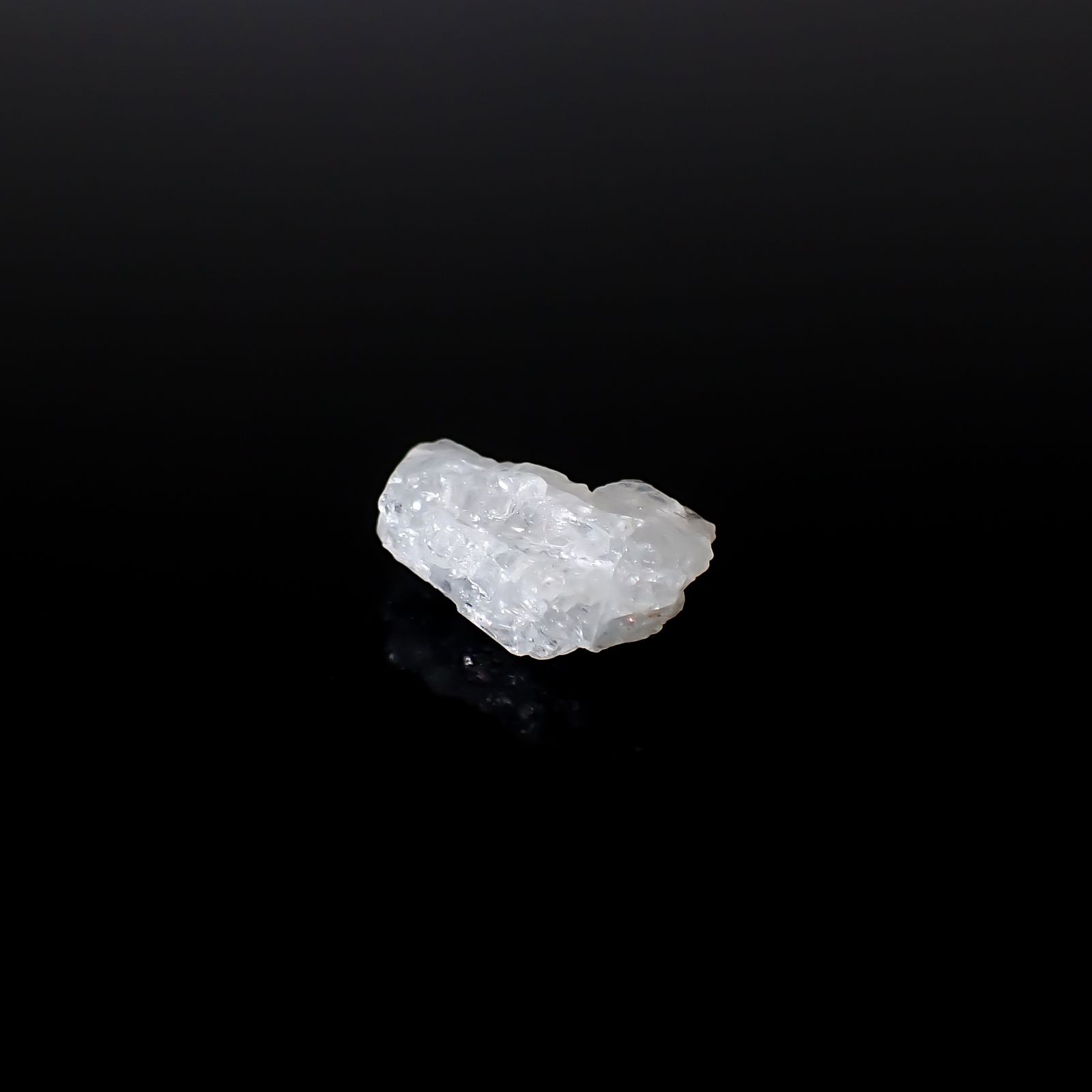 フェナカイト原石 ロシア産 5.50ct / 14.5x9.6mm前後 [260532178]