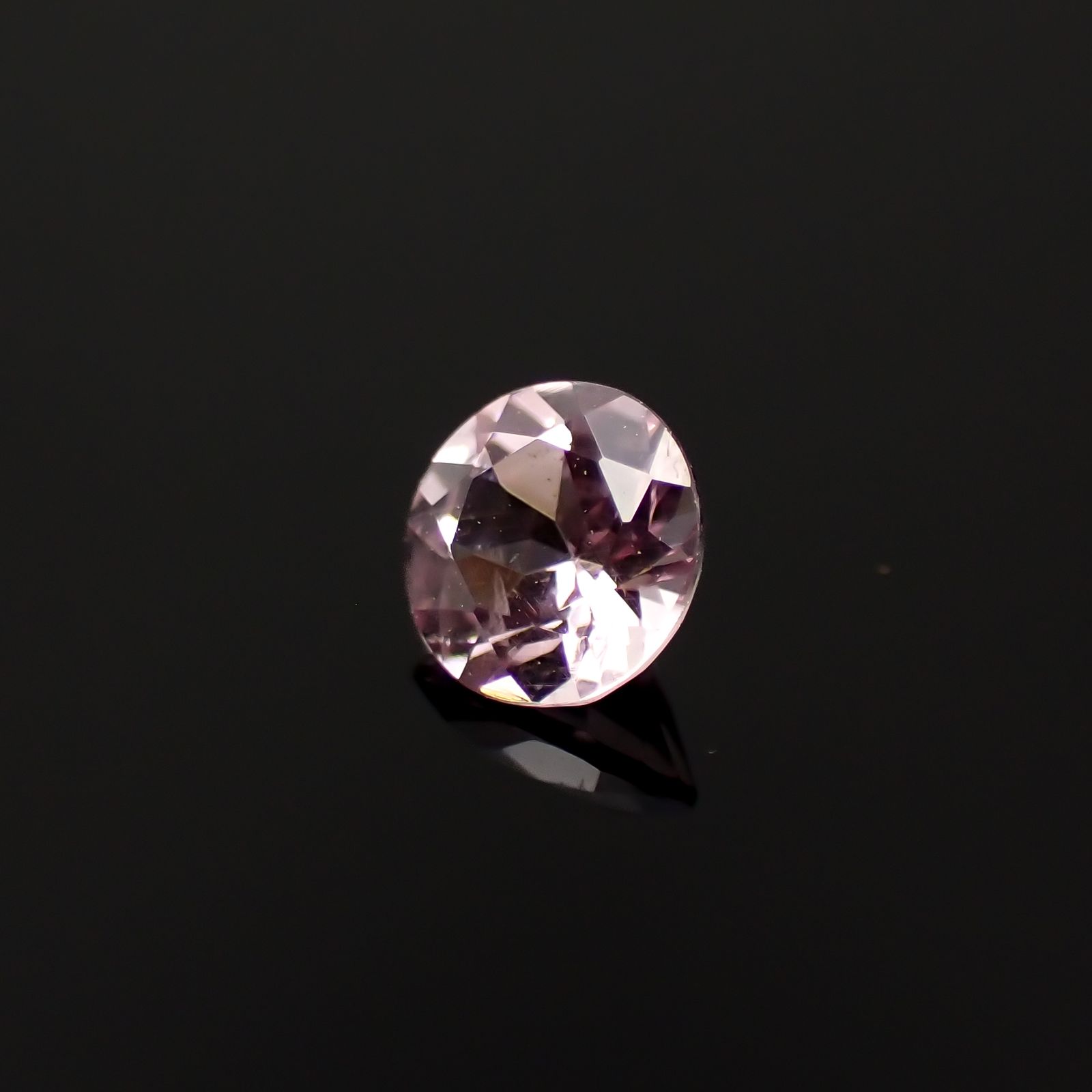 ドラゴンガーネット タンザニア産 0.30ct[230421446]4.1x4.1mm前後
