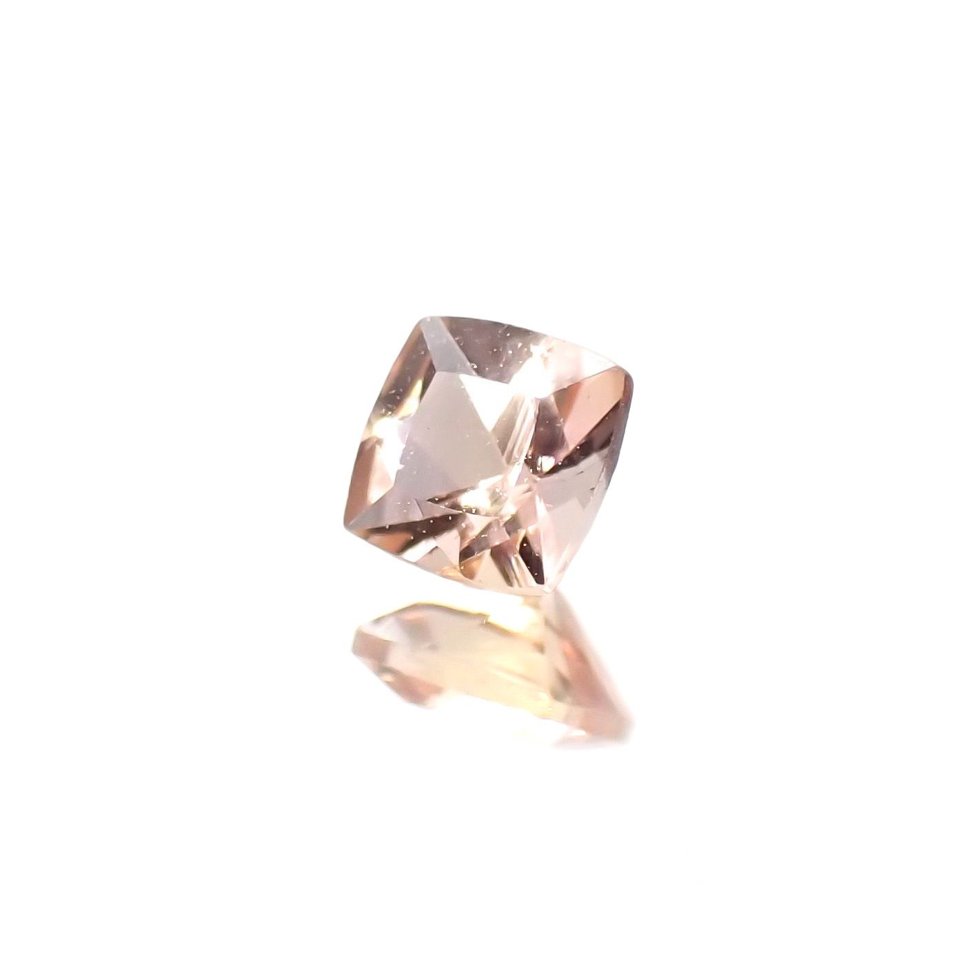 インペリアルトパーズ ブラジル産 0.16ct / 3x3mm前後 [230923551]