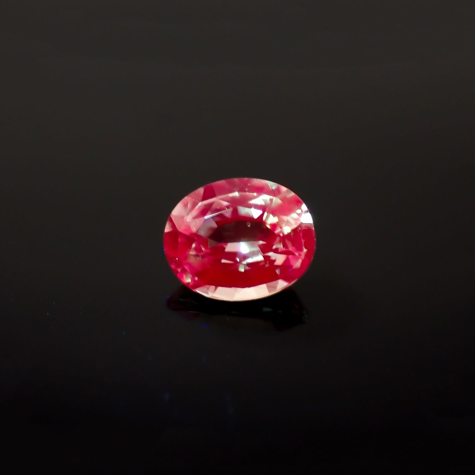 アレキサンドライト(宝石名アレキサンドライト)ブラジル産 GIA鑑付 0.55ct / 5.49x4.47mm前後 [230823162]