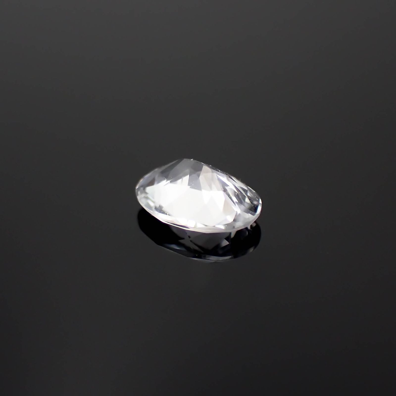 カラーレスユークレース(宝石名ユークレース)マダガスカル産 0.42ct 識別済[230722861]6.1x4.4mm前後