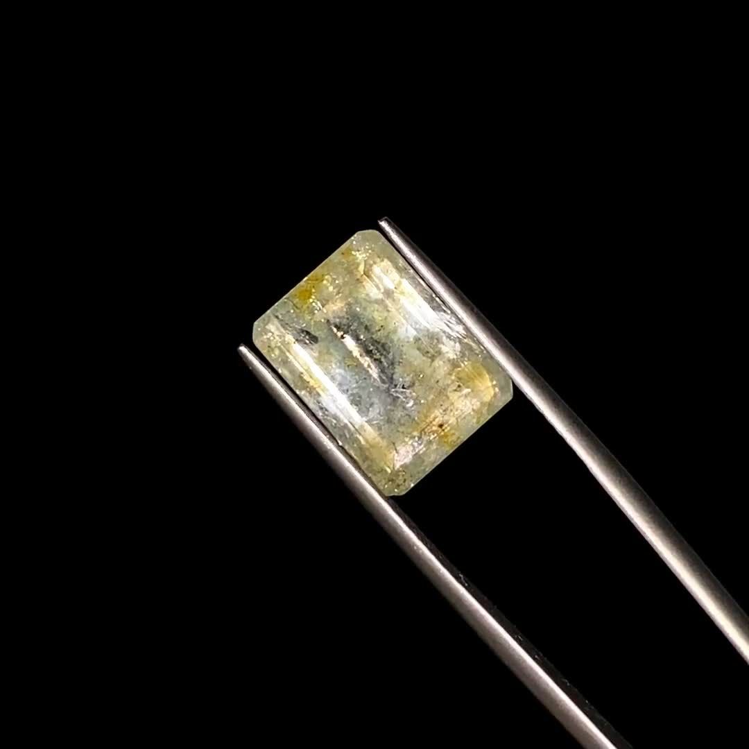 アクアマリンの魅力とは？特徴や高品質な宝石の選び方を解説 | TOP