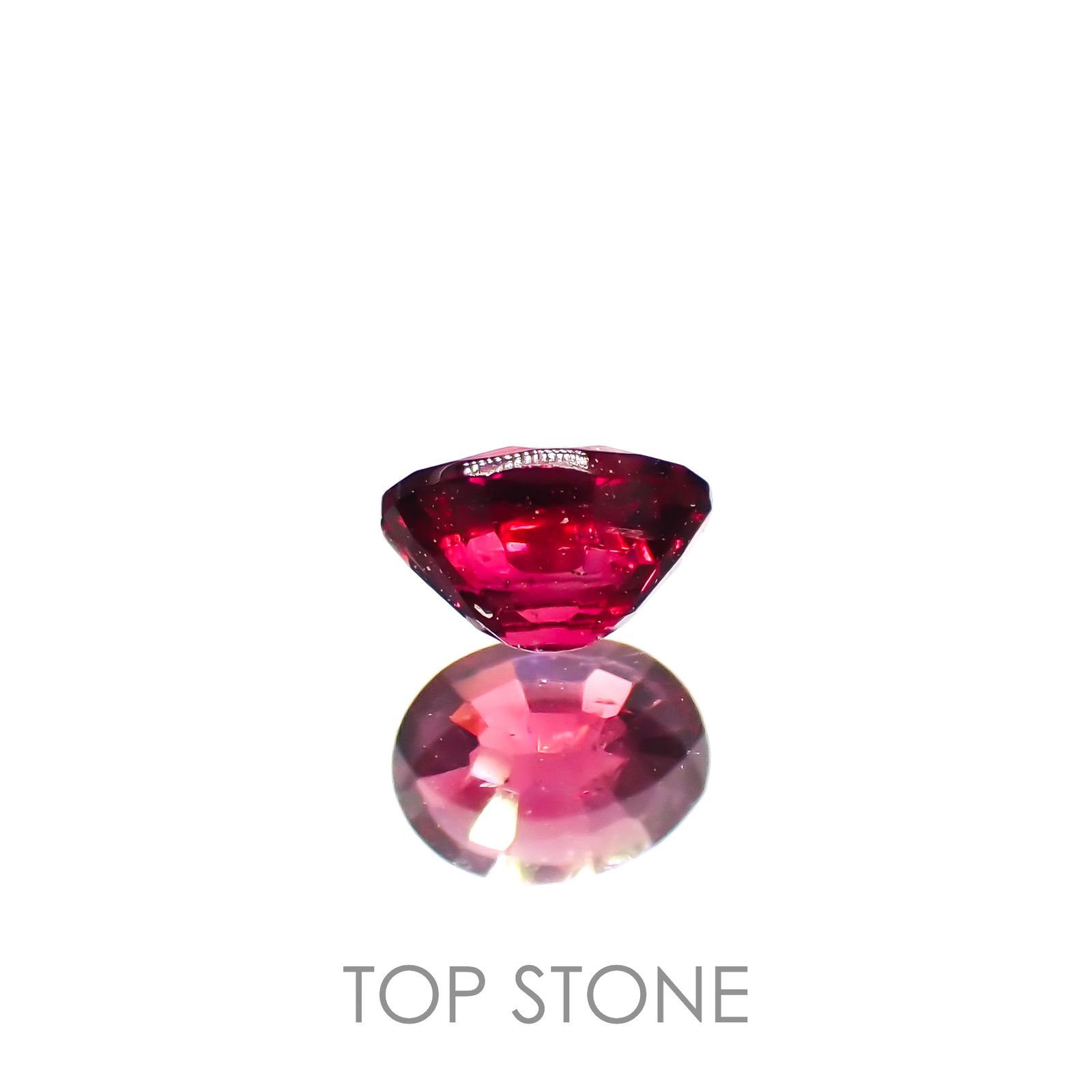 レッドスピネル ビルマ/マダガスカル産 0.23ct[230220551]4.1x3.1mm前後