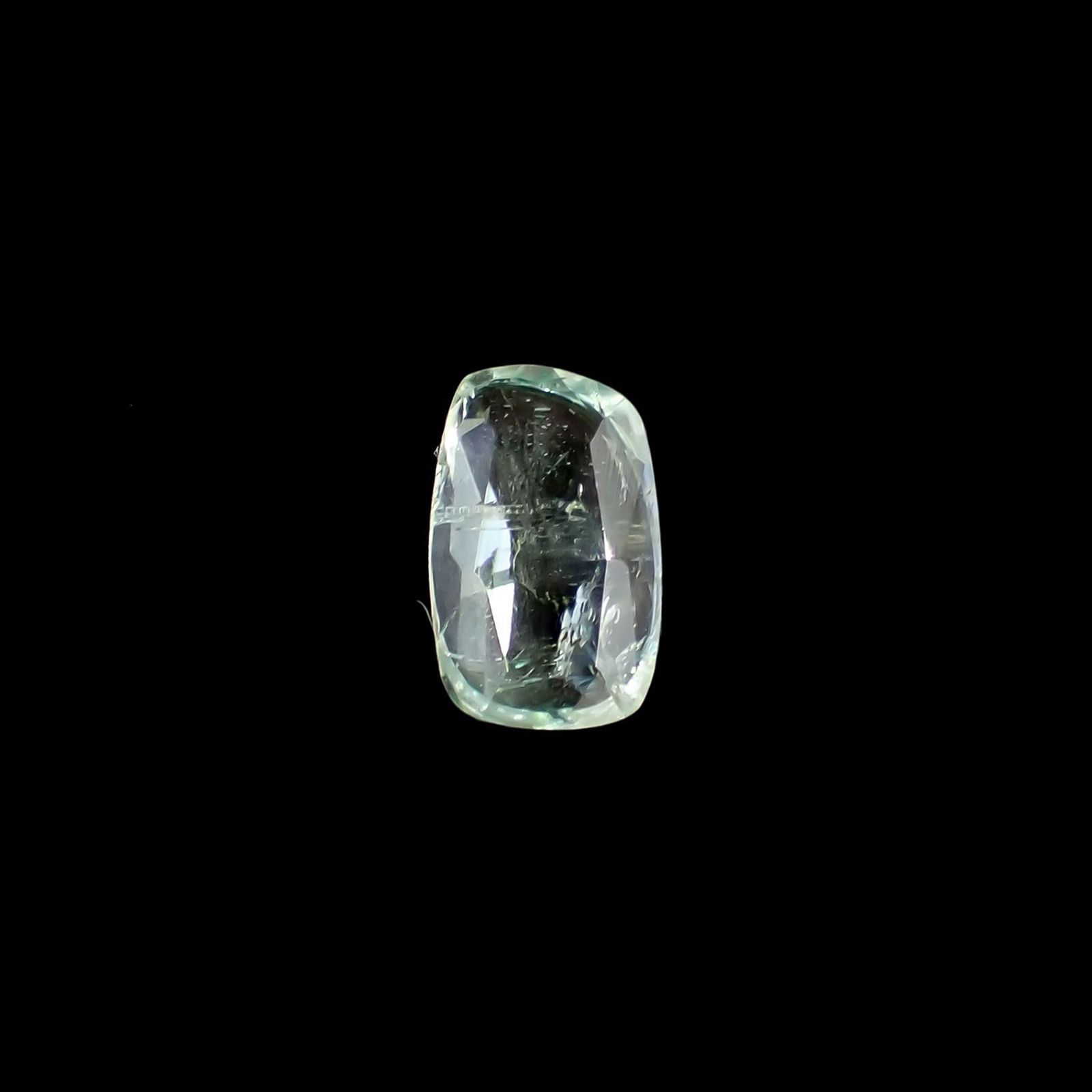 ◇ローズカット◇バナジウムコーネルピン(宝石名コーネルピン)タンザニア・タンガ州産 識別済 0.82ct / 7.2x4.5mm前後 [220115555]