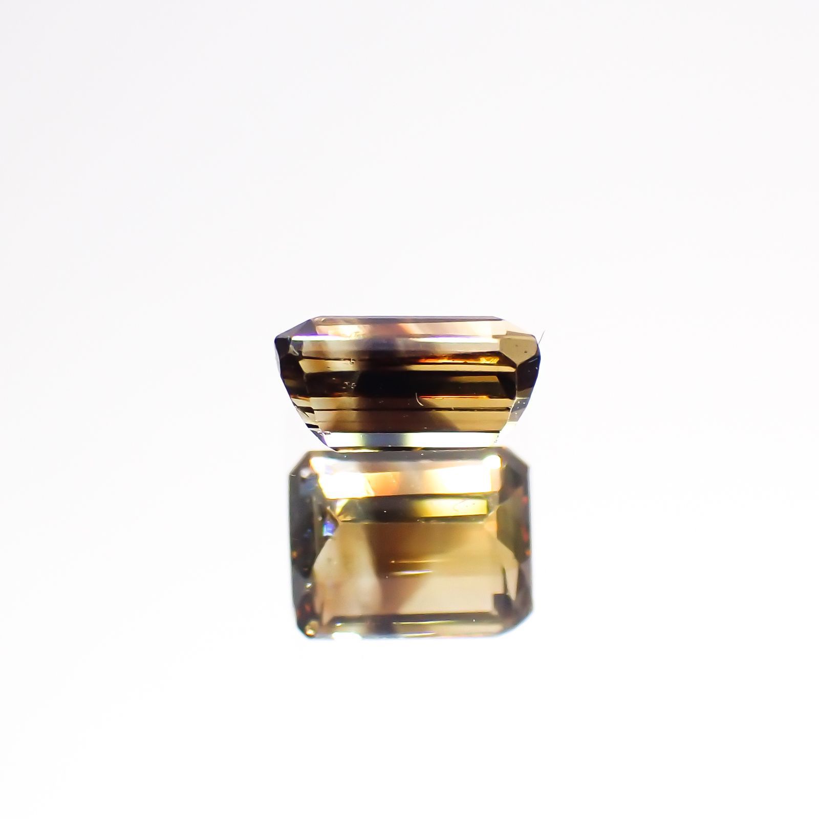 カラーバンドクリソベリル(宝石名クリソベリル)マダガスカル産 0.69ct 識別済[220114193]5.3x4.1mm前後