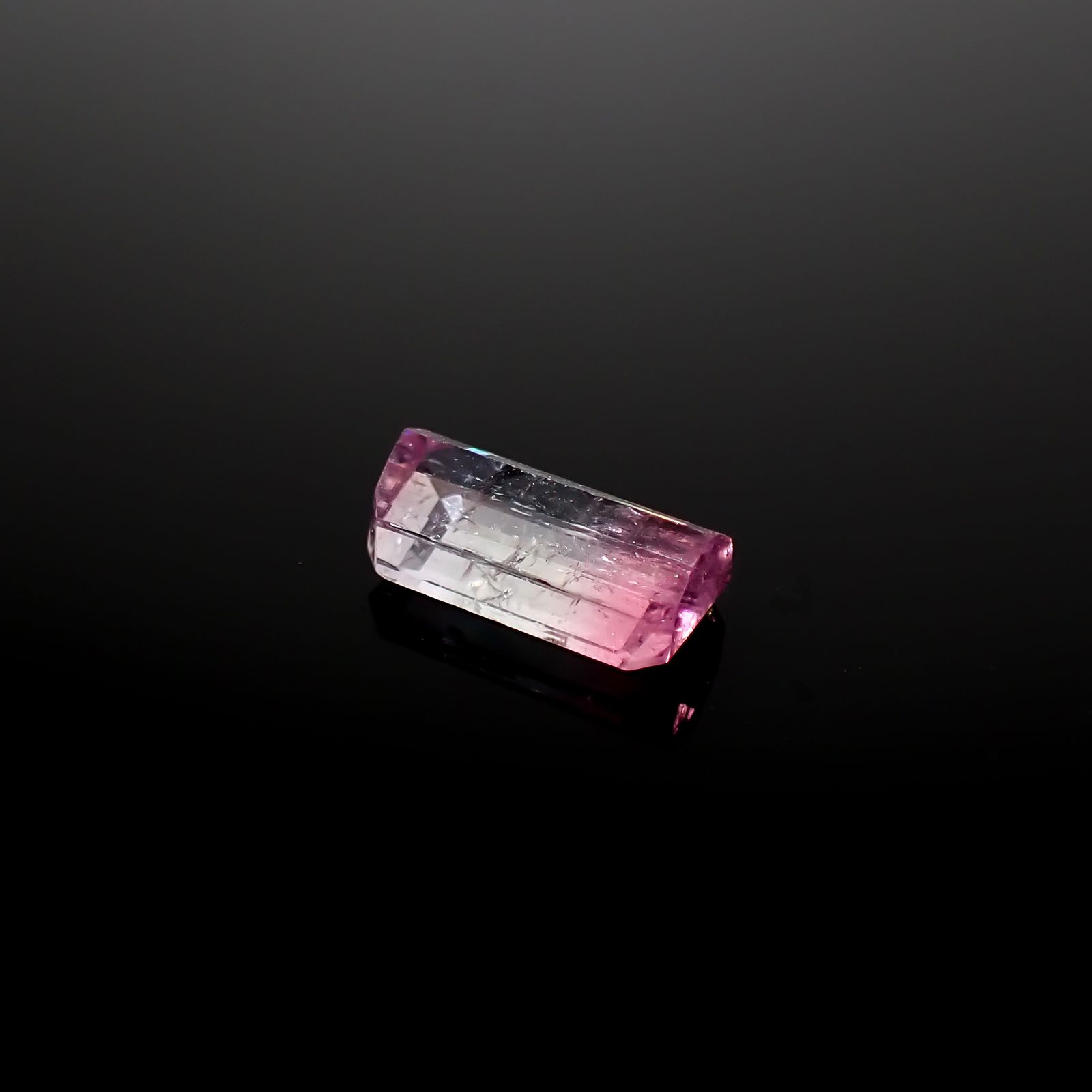 バイカラートルマリン アフガニスタン産 1.64ct [241029402]8.9x5.3mm前後