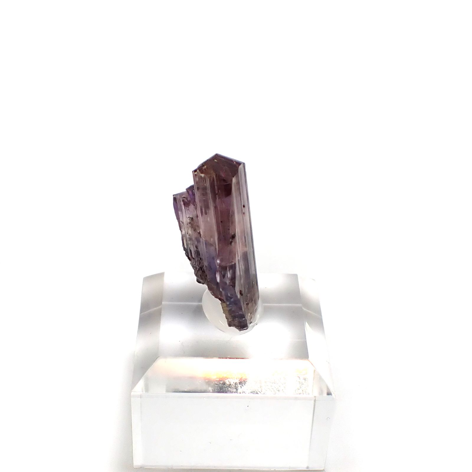 バイカラーゾイサイト原石 タンザニア産 アクリル台座付き 36.32ct(7.26g) / 11x17.9x26.5mm前後 [260632370]