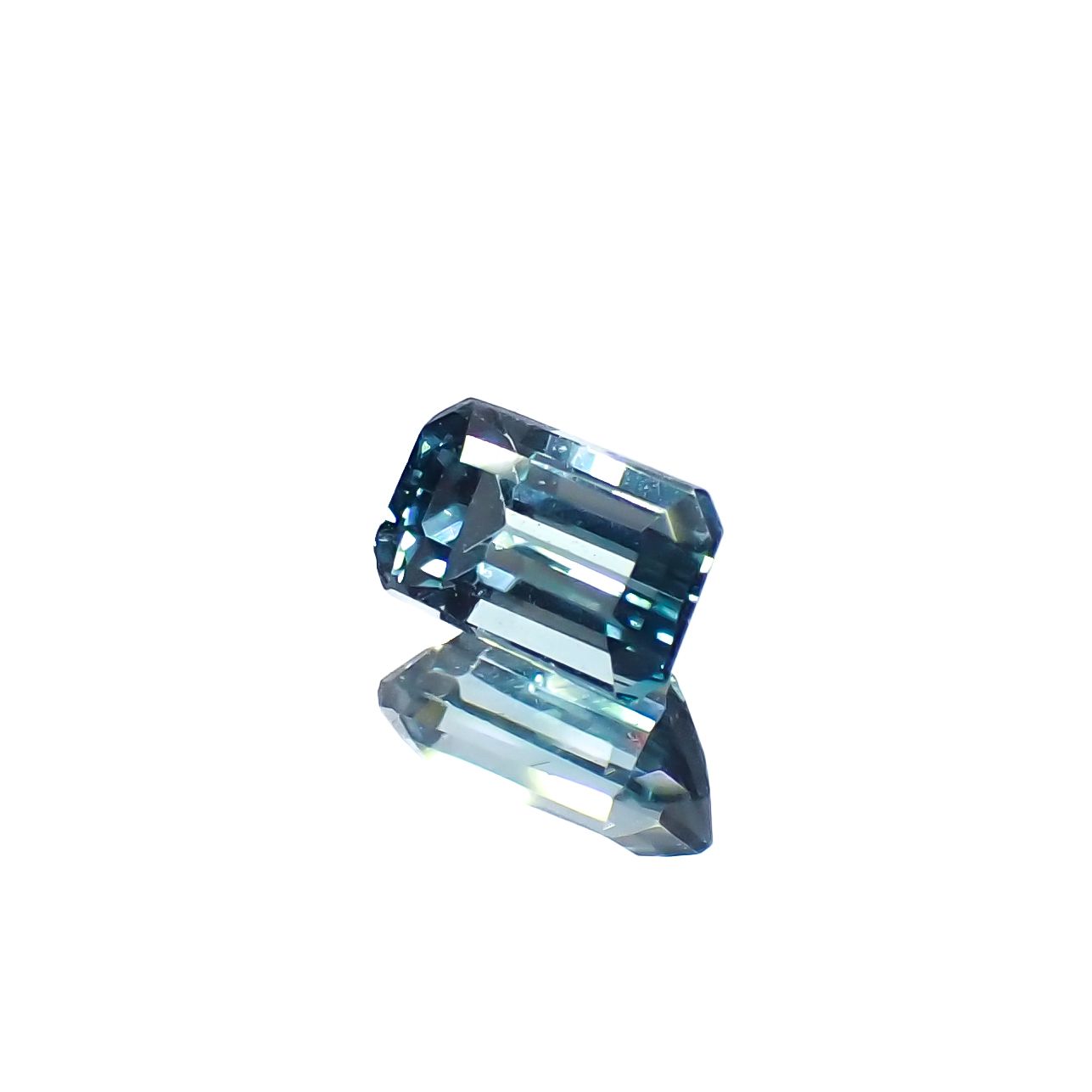 ブルートルマリン(宝石名トルマリン)アフガニスタン産 0.43ct 識別済[231225170]5.3x3.2mm前後
