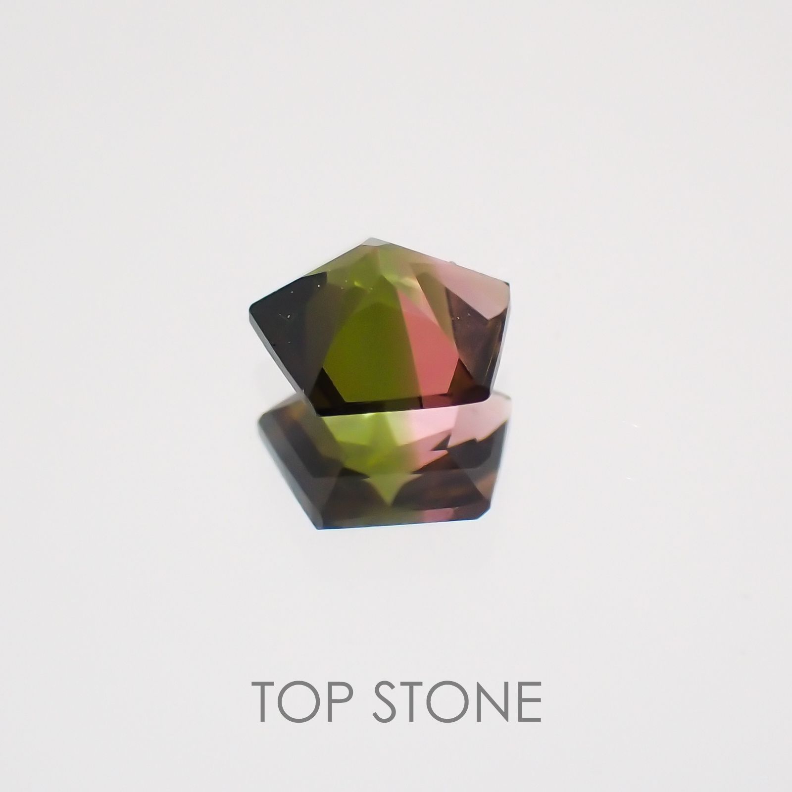 ◇ペンタゴンカット◇バイカラートルマリンSA ブラジル・アフリカ産 ルース 0.24ct[21019139]4.1×4.1mm前後