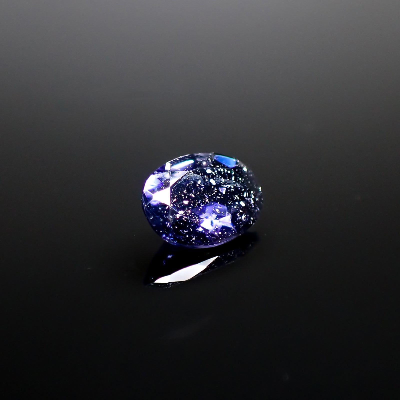 アイオライトサンストーン インド/ブラジル産 0.56ct [250229819]7x4.9mm前後