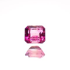 レッドベリル(宝石名レッド・ベリル)アメリカ・ユタ州産 0.12ct 識別済[220515848]3x2.7mm前後