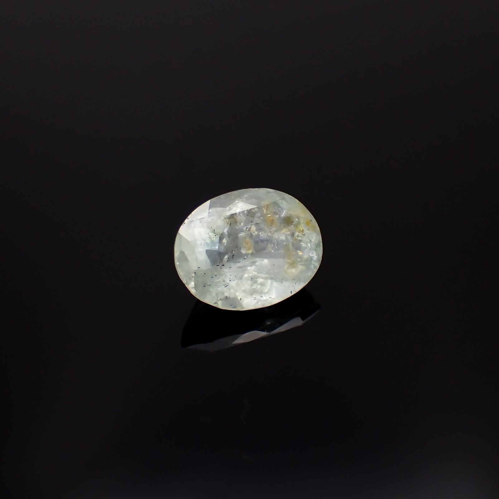 オーロラアクアマリン ブラジル産 6.73ct[231224674]14.3x11.3mm前後