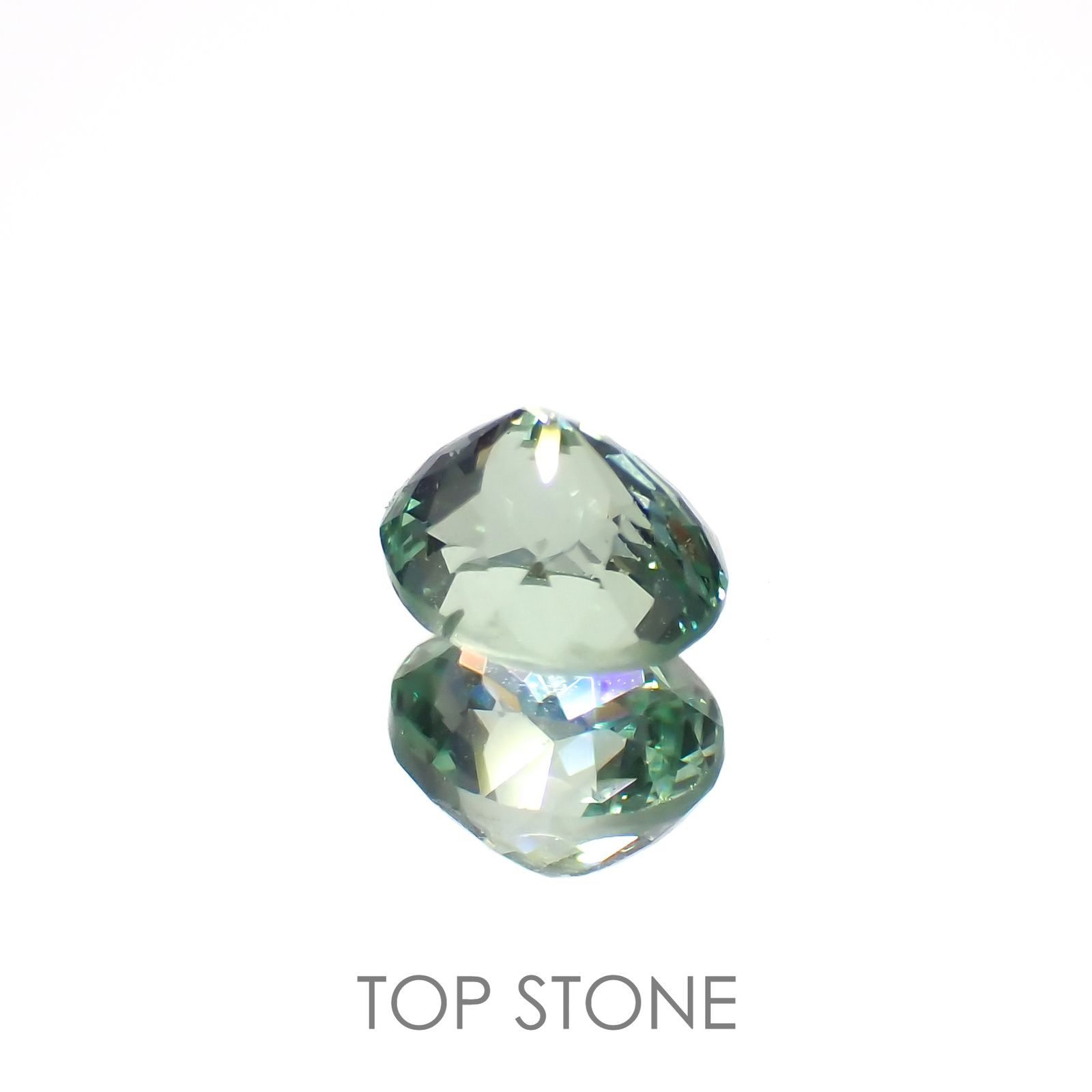 ミントガーネット(宝石名グリーン グロッシュラー・ガーネット)タンザニア産 0.61ct 識別済[221018625]5.2x4.3mm前後