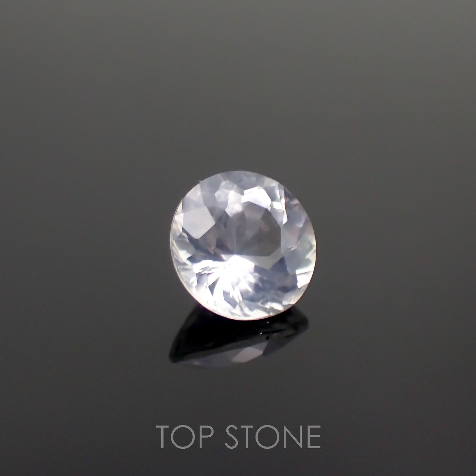 フェナカイト(宝石名フェナカイト)マダガスカル産 0.82ct 識別済[221018413]6.1x6mm前後