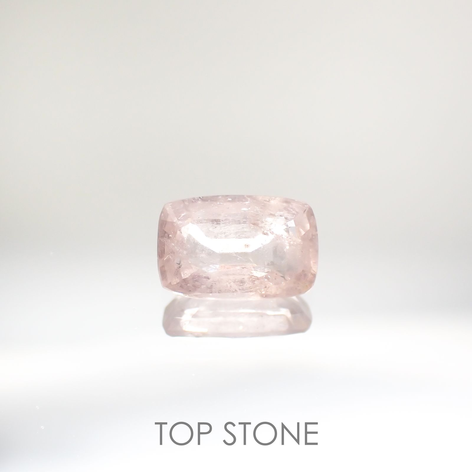 ピンクターフェアイト(宝石名ピンク・ターフェアイト) スリランカ産 1.625ct ソ付(彩珠)[210812289]8.8×5.9mm前後