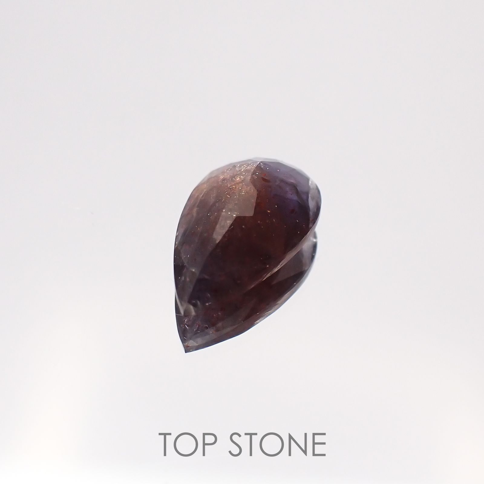 ブラッドショットアイオライト インド産 ルース 1.73ct[210611109]12.2×7.1mm前後