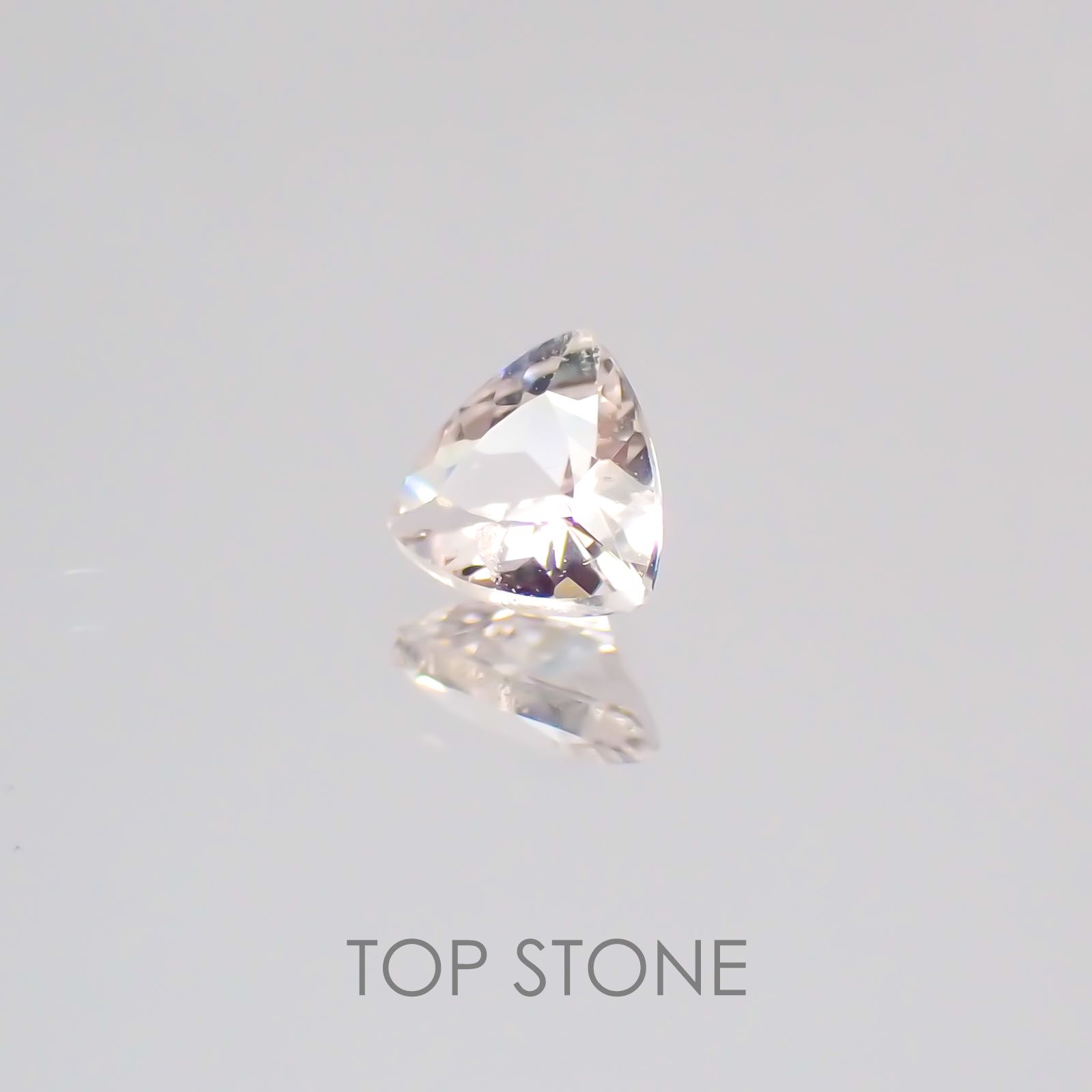 モルガナイト(宝石名モルガナイト) ナイジェリア産 0.21ct 識別済[20128573]4.1×4.2mm前後