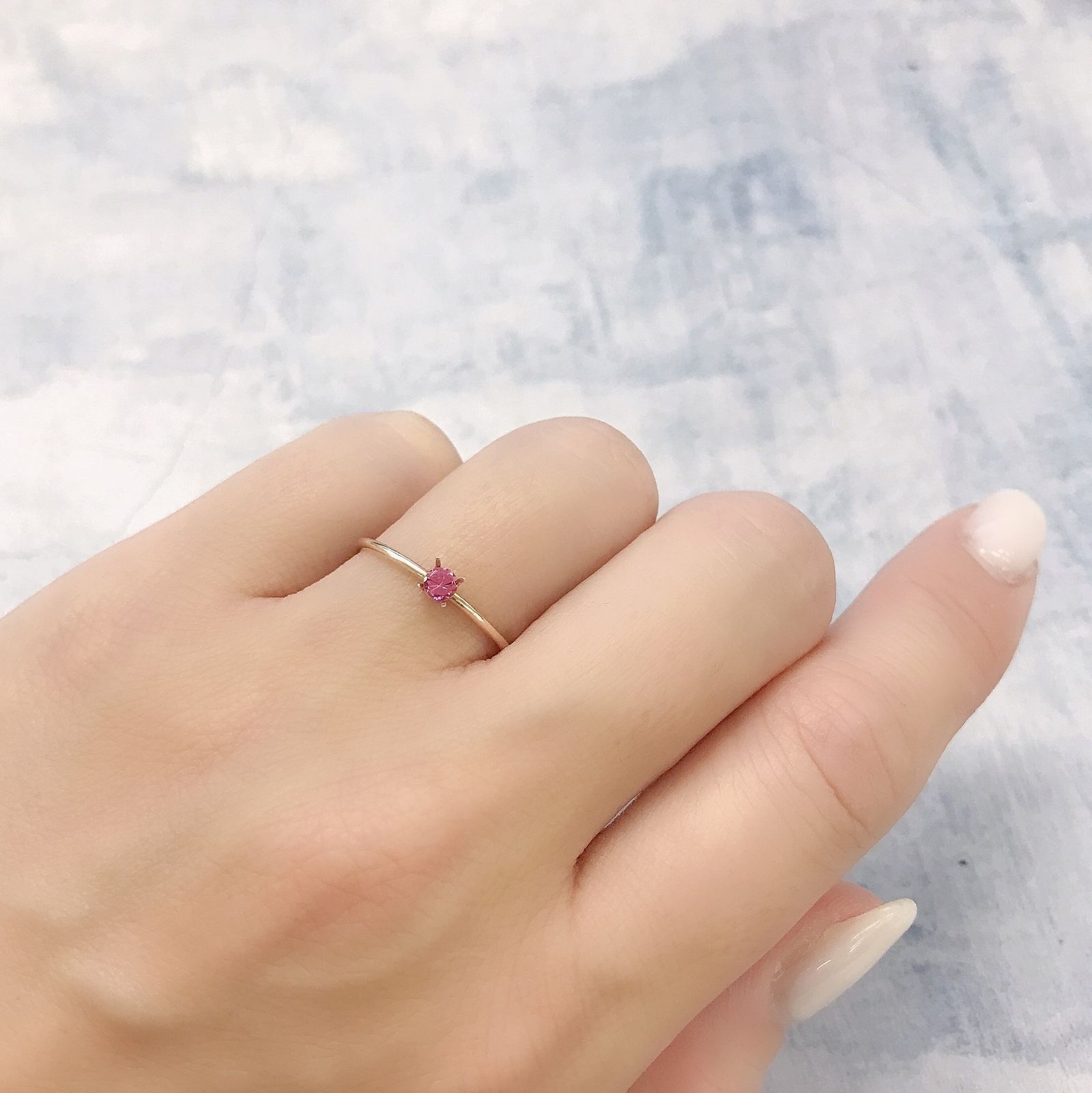 ホットピンクスピネル(宝石名ピンク・スピネル)タンザニア産 0.12ct 識別済[220616597]2.9x2.9mm前後